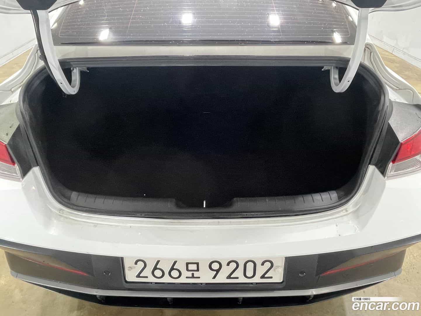 AVANTE Hyundai 2023.7-OPTION-023