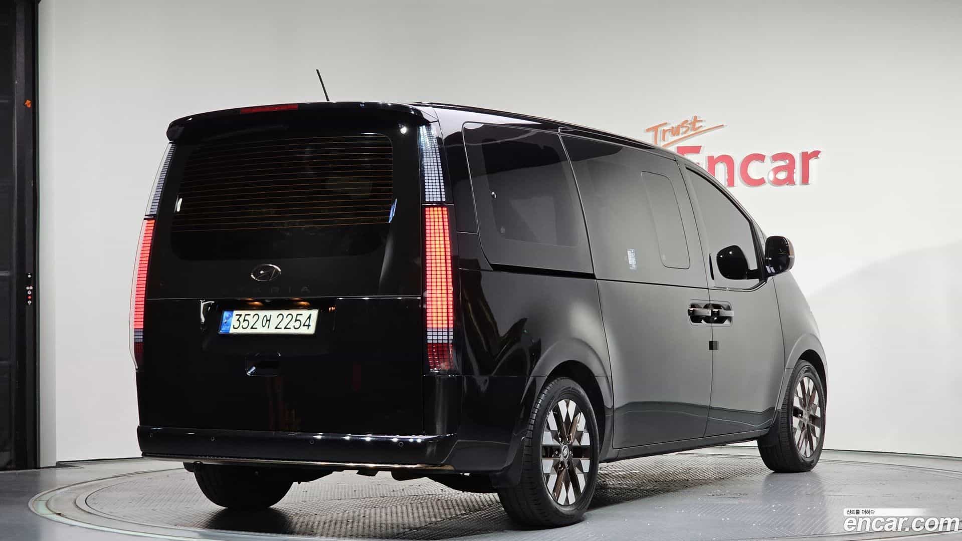 Staria Hyundai 2021.6-OUTER-002