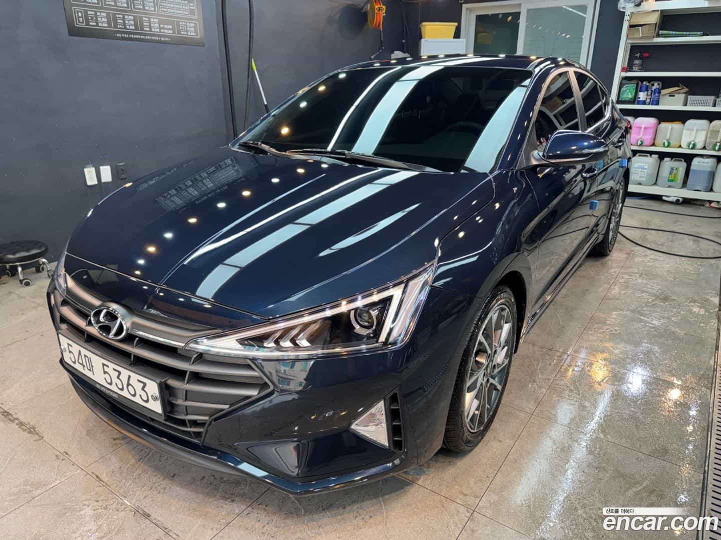 AVANTE Hyundai 2018.9-OUTER-003