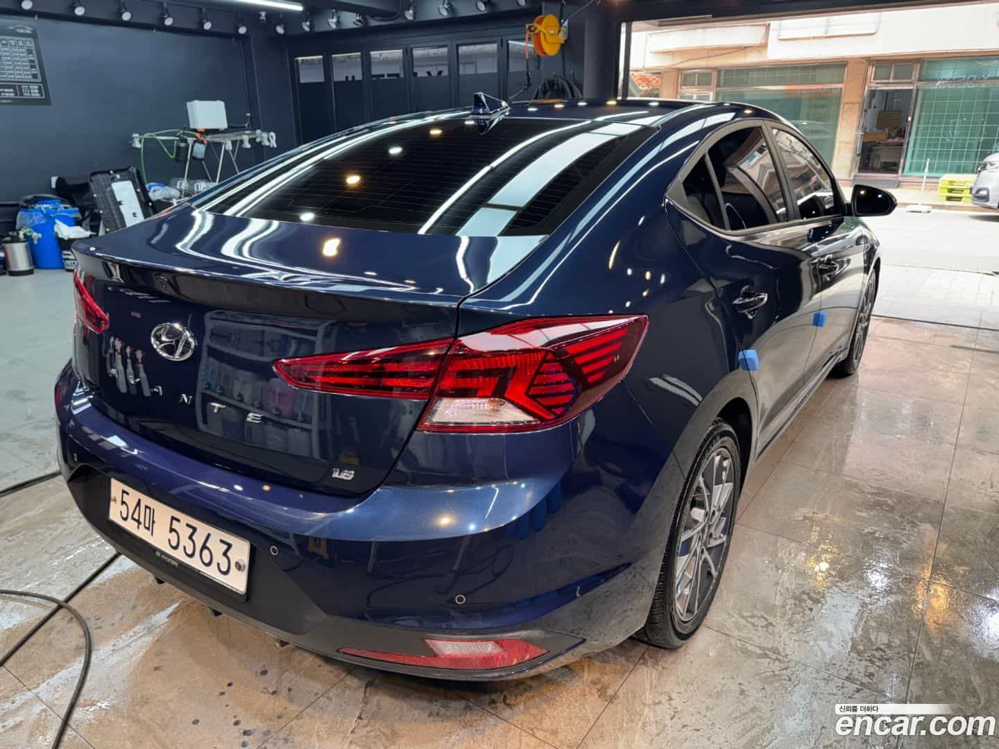 AVANTE Hyundai 2018.9-OUTER-006