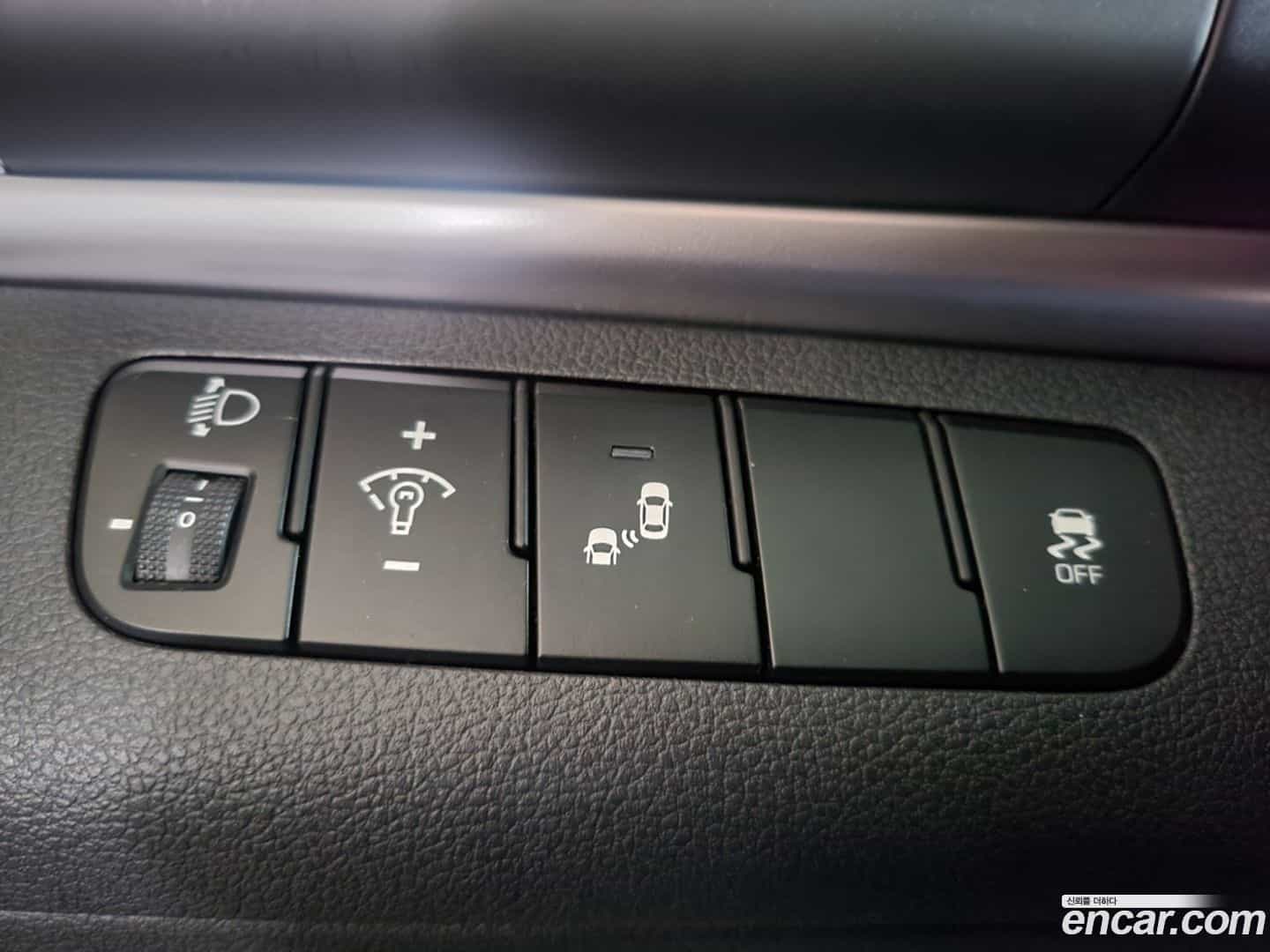 AVANTE Hyundai 2018.9-INNER-010