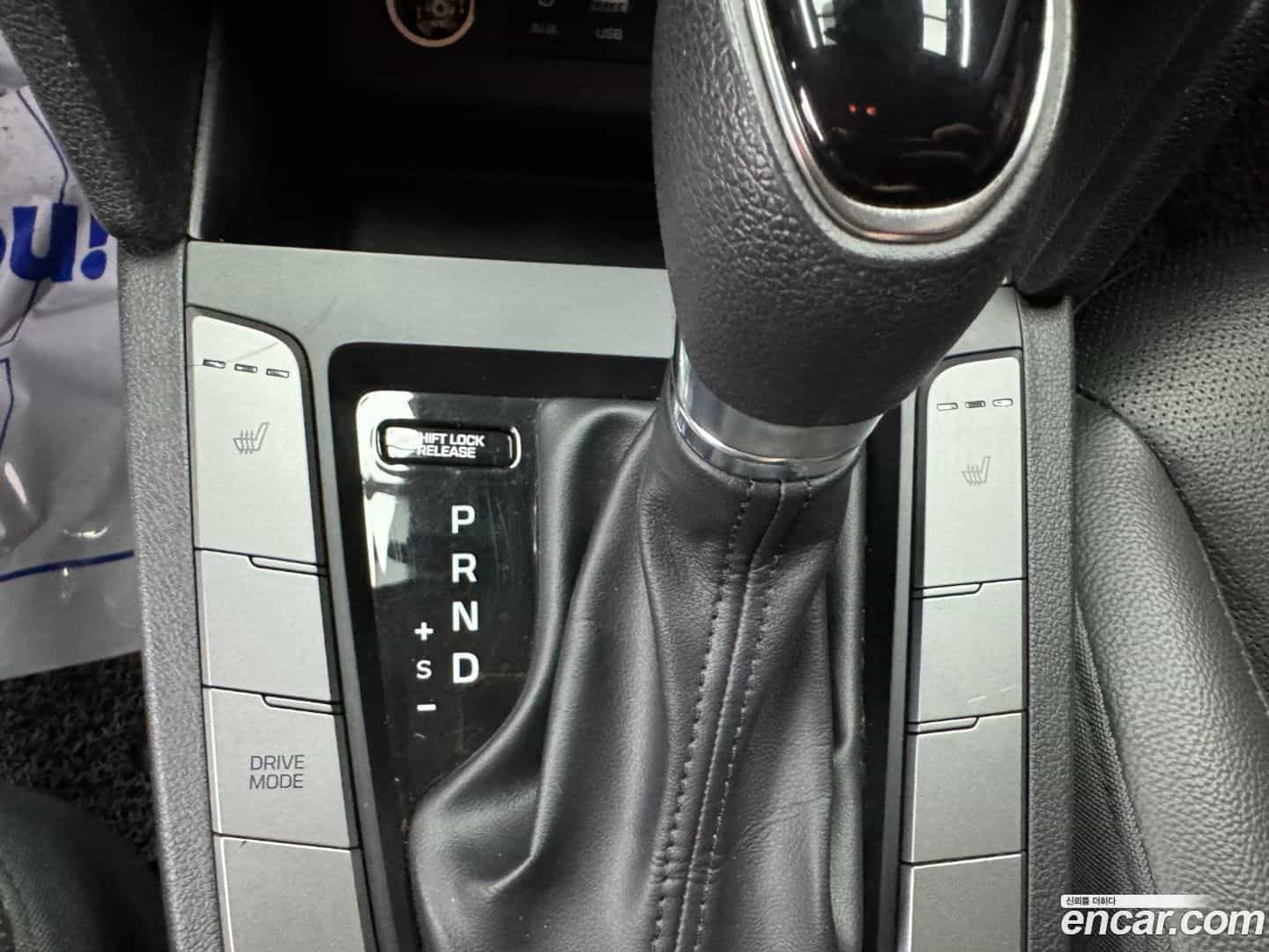 AVANTE Hyundai 2018.9-OPTION-019