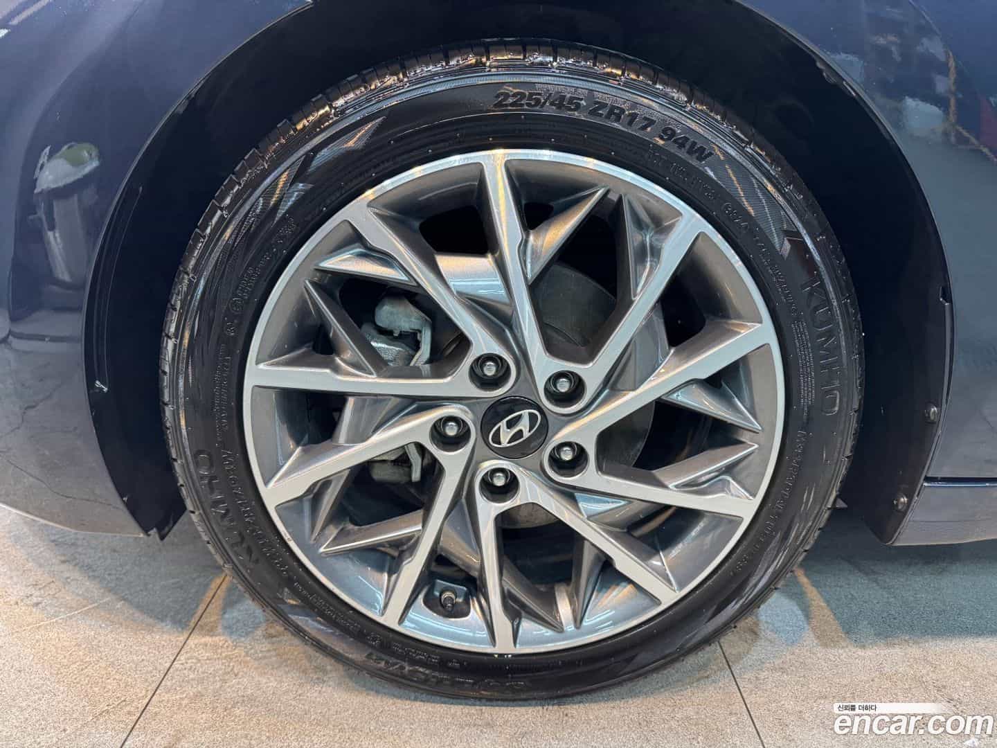 AVANTE Hyundai 2018.9-OPTION-023
