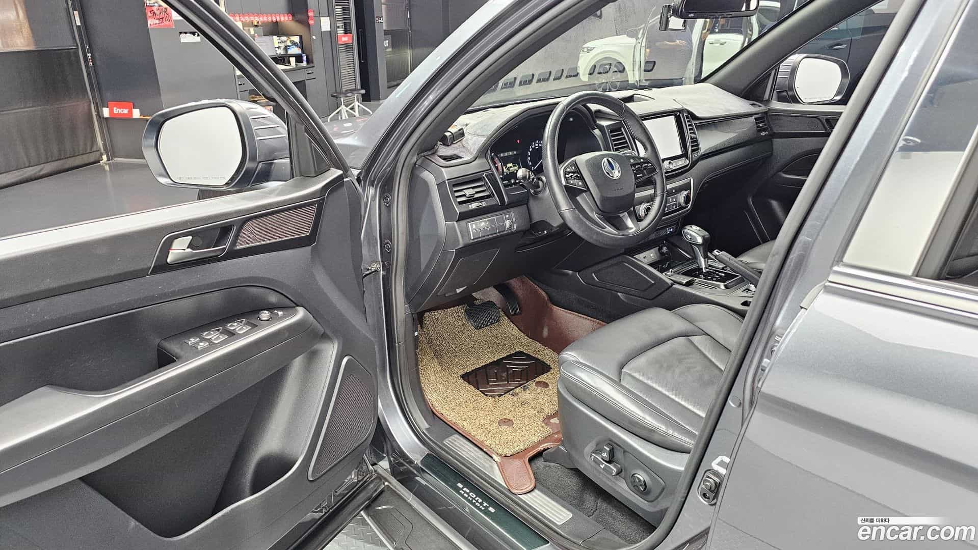 Rexton KG Mobility 2020.6-INNER-010