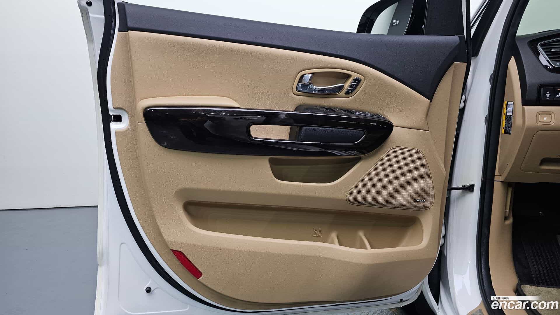 Canival Kia 2020.5-INNER-034