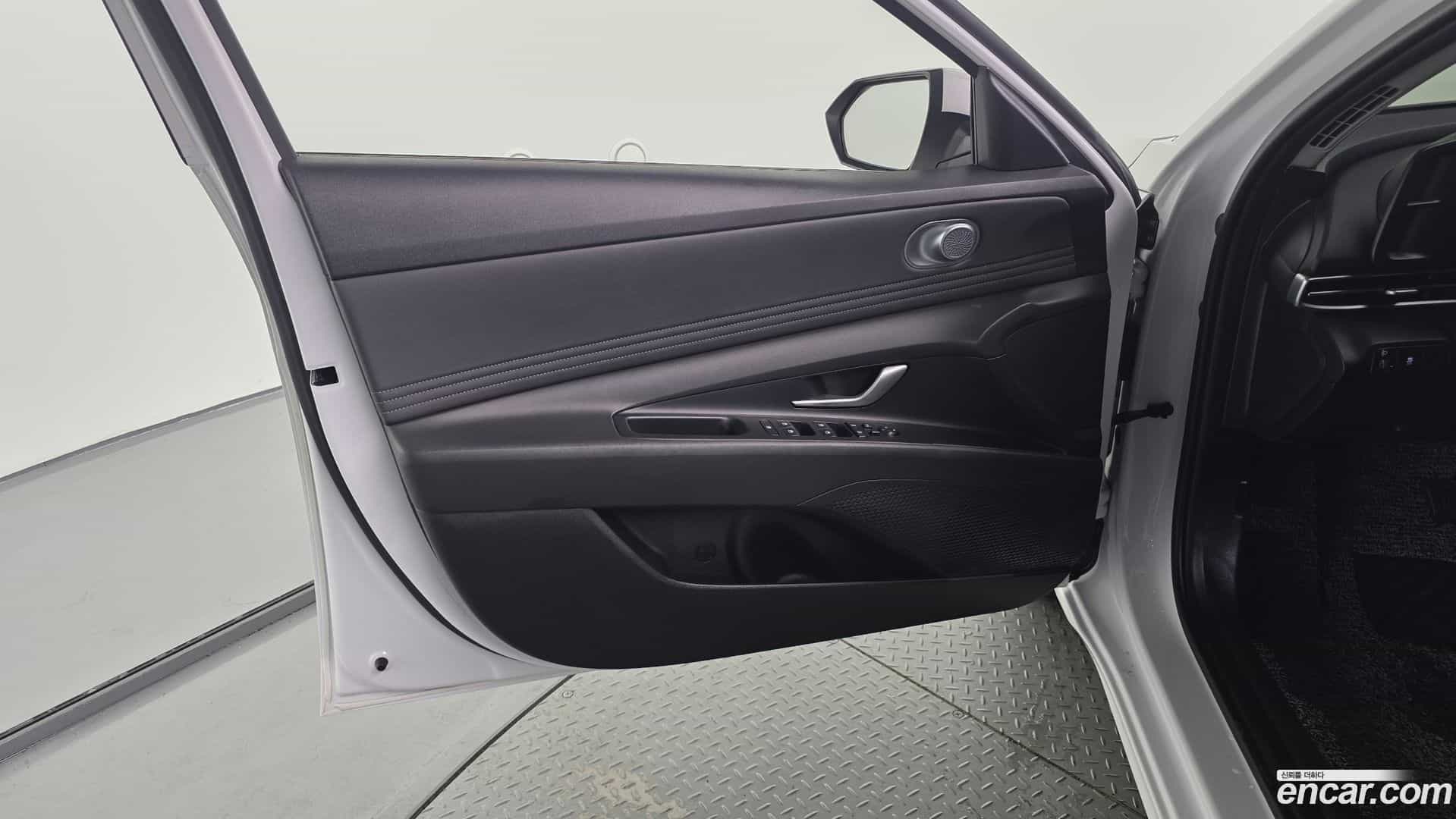 AVANTE Hyundai 2023.8-INNER-034