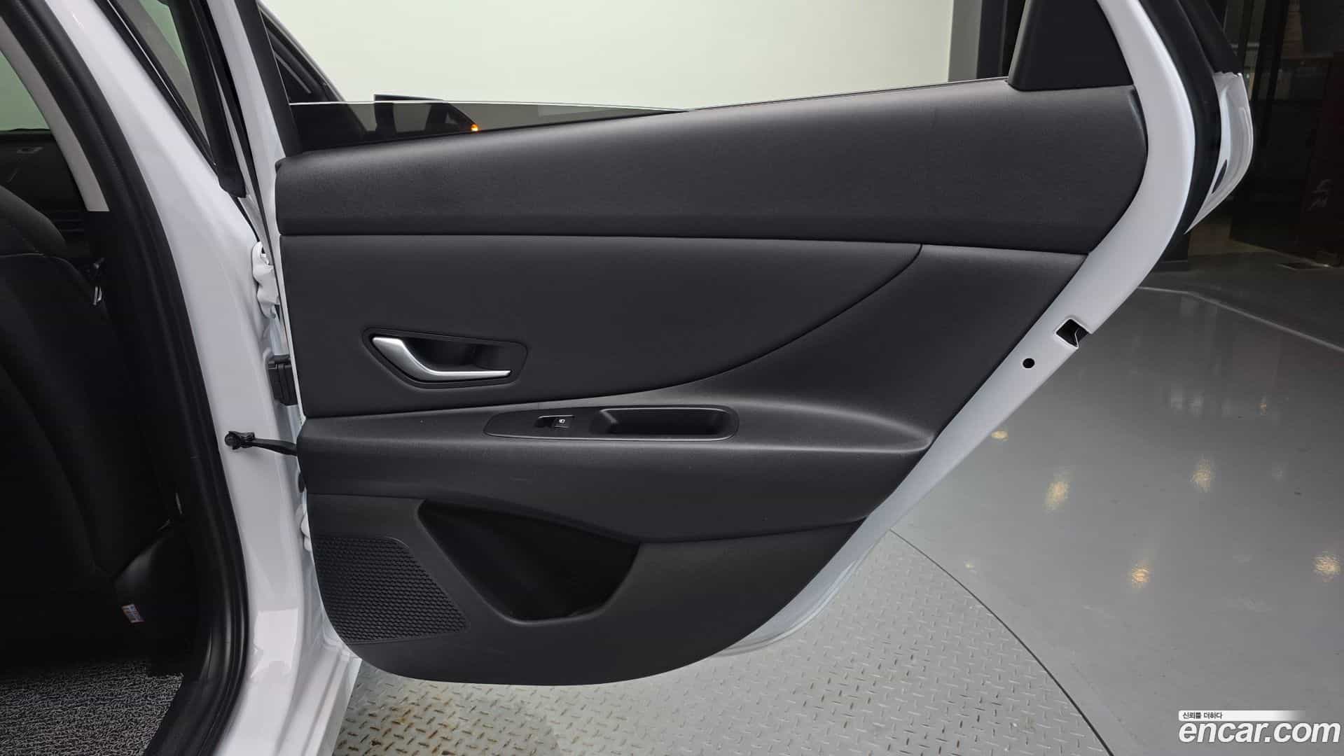 AVANTE Hyundai 2023.8-INNER-035