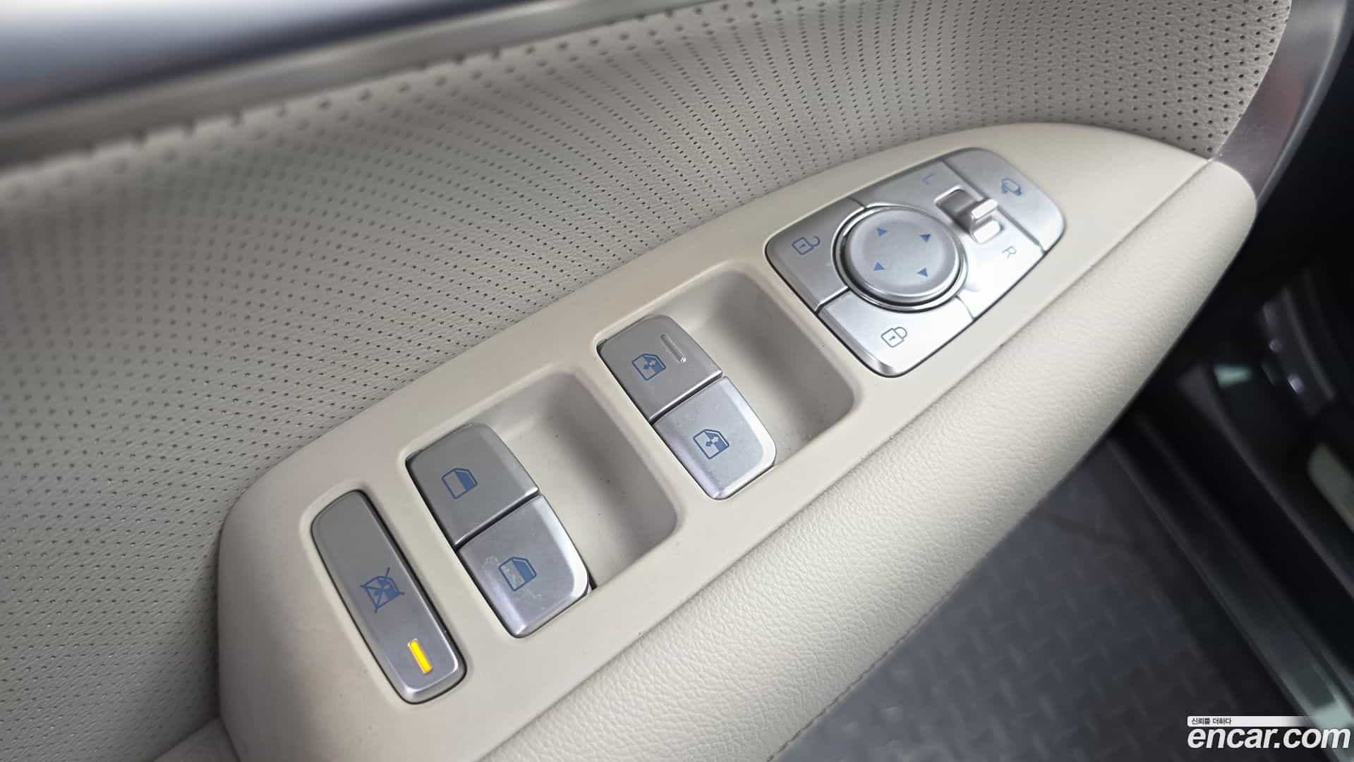 G70 Genesis 2018.2-OPTION-041