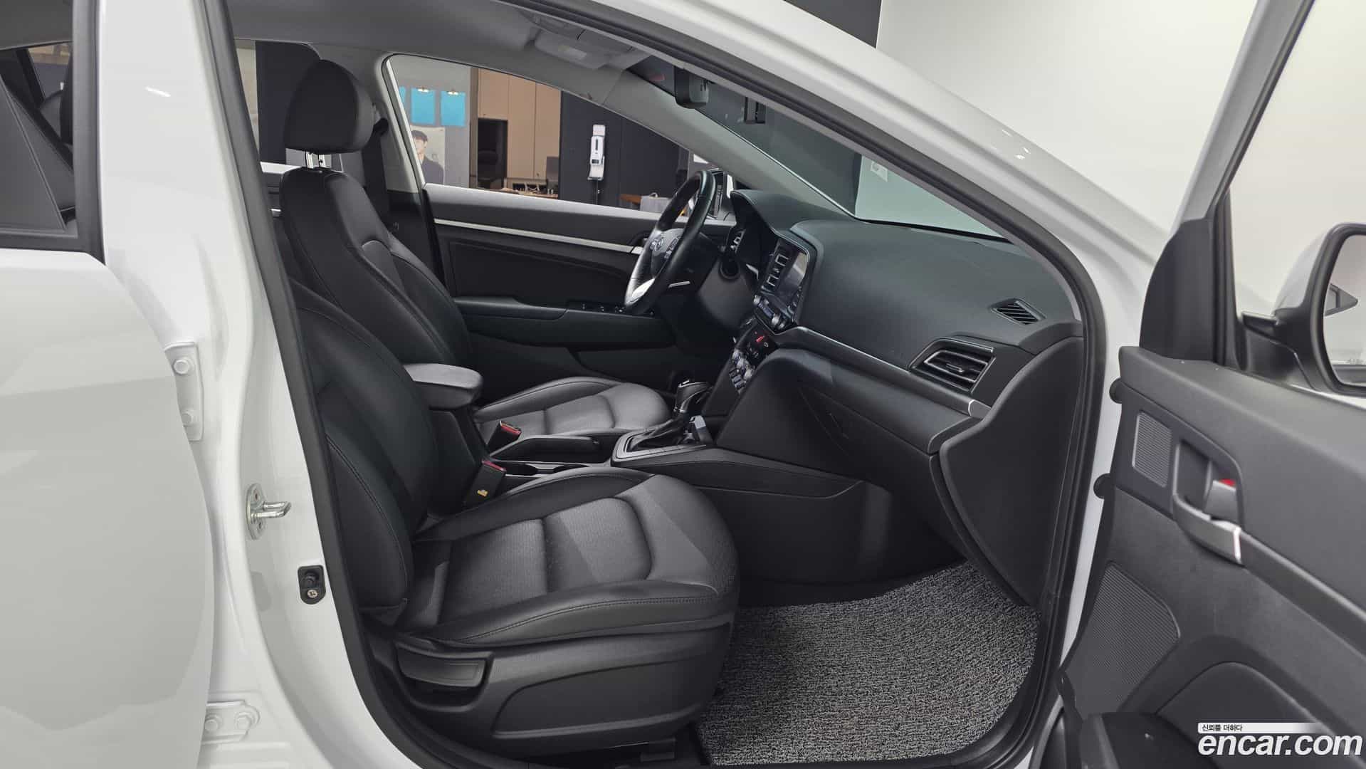 AVANTE Hyundai 2020.0-OPTION-015