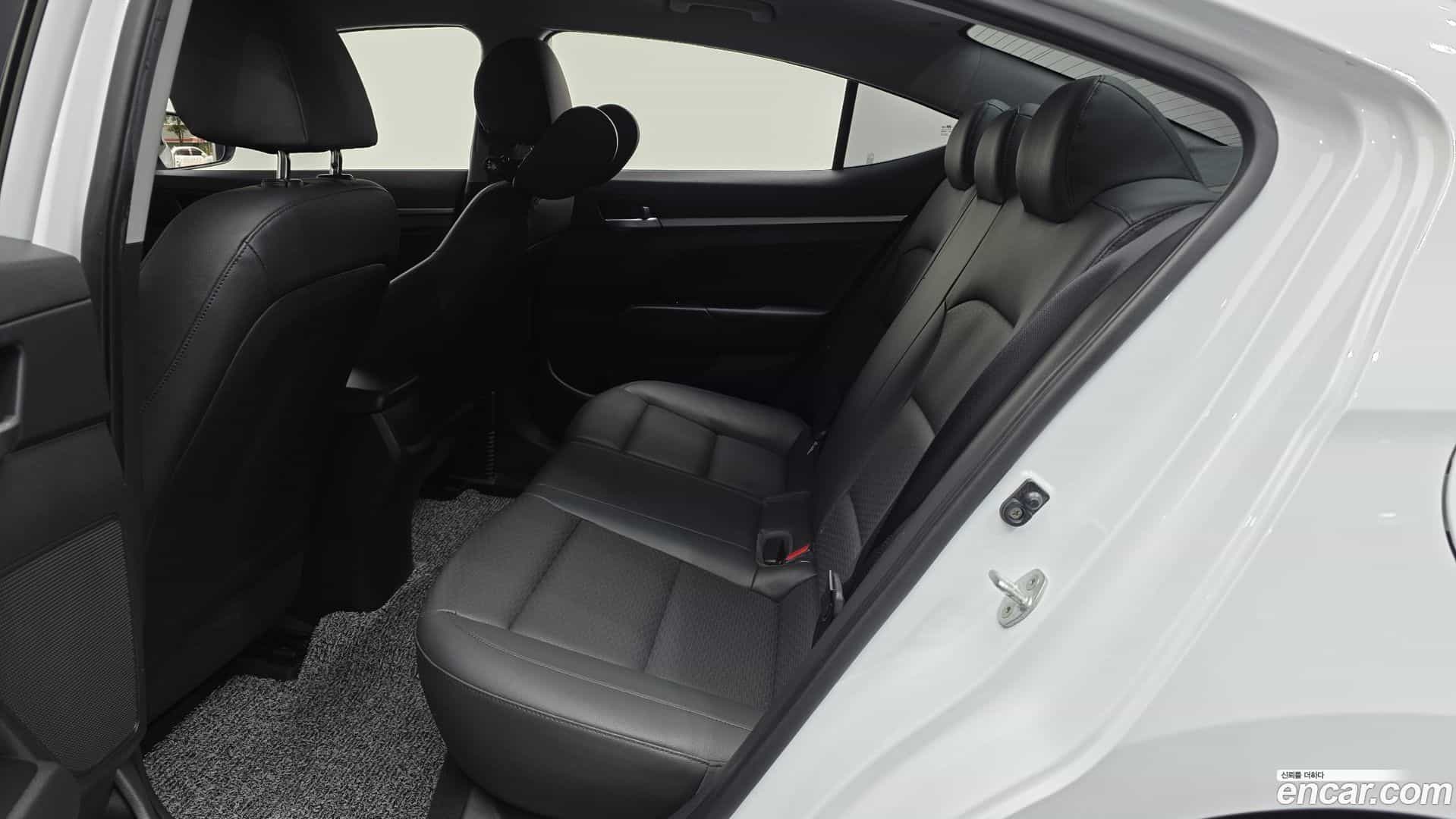 AVANTE Hyundai 2020.0-OPTION-016