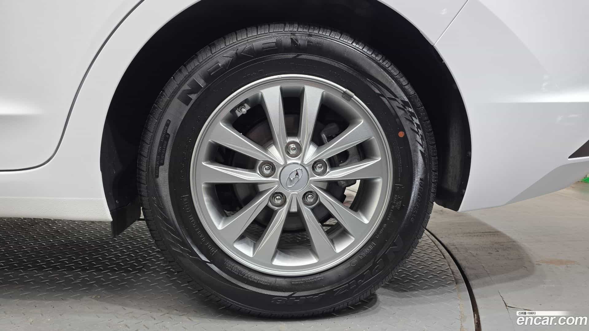AVANTE Hyundai 2020.0-OUTER-031