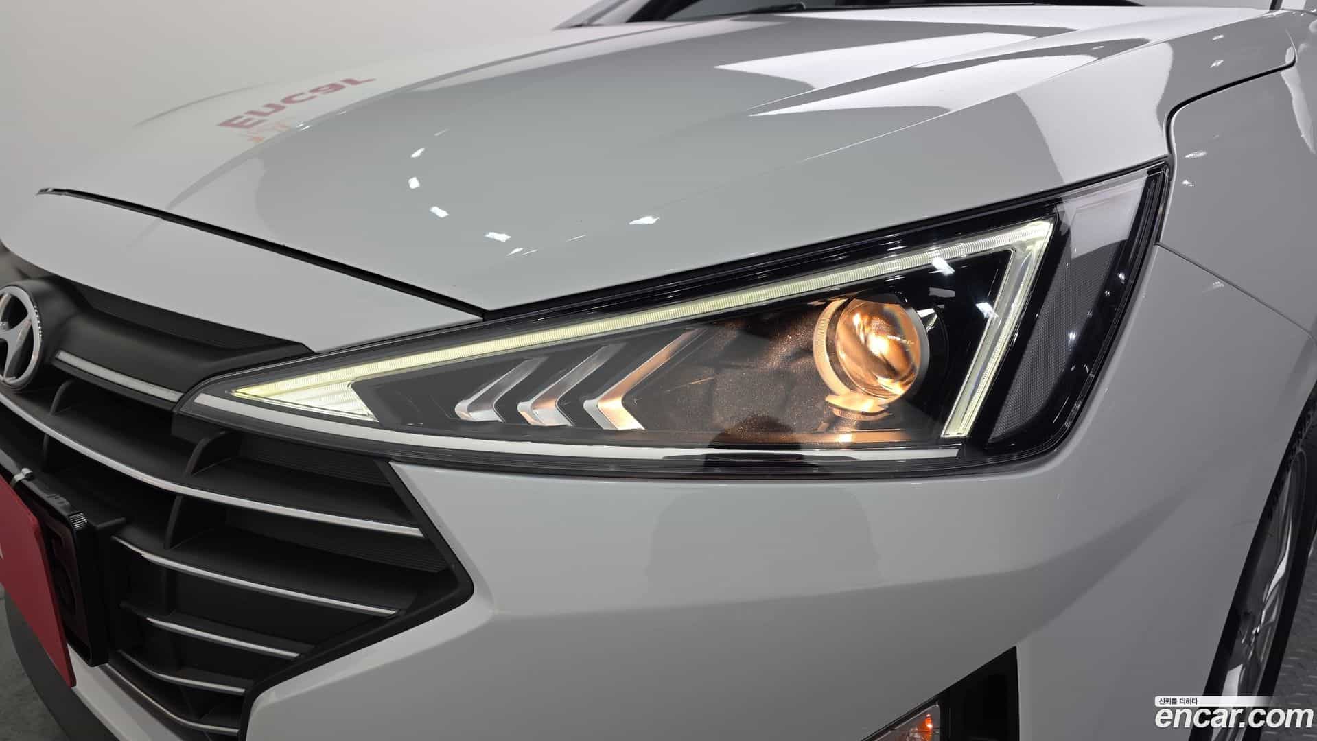AVANTE Hyundai 2020.0-OUTER-032