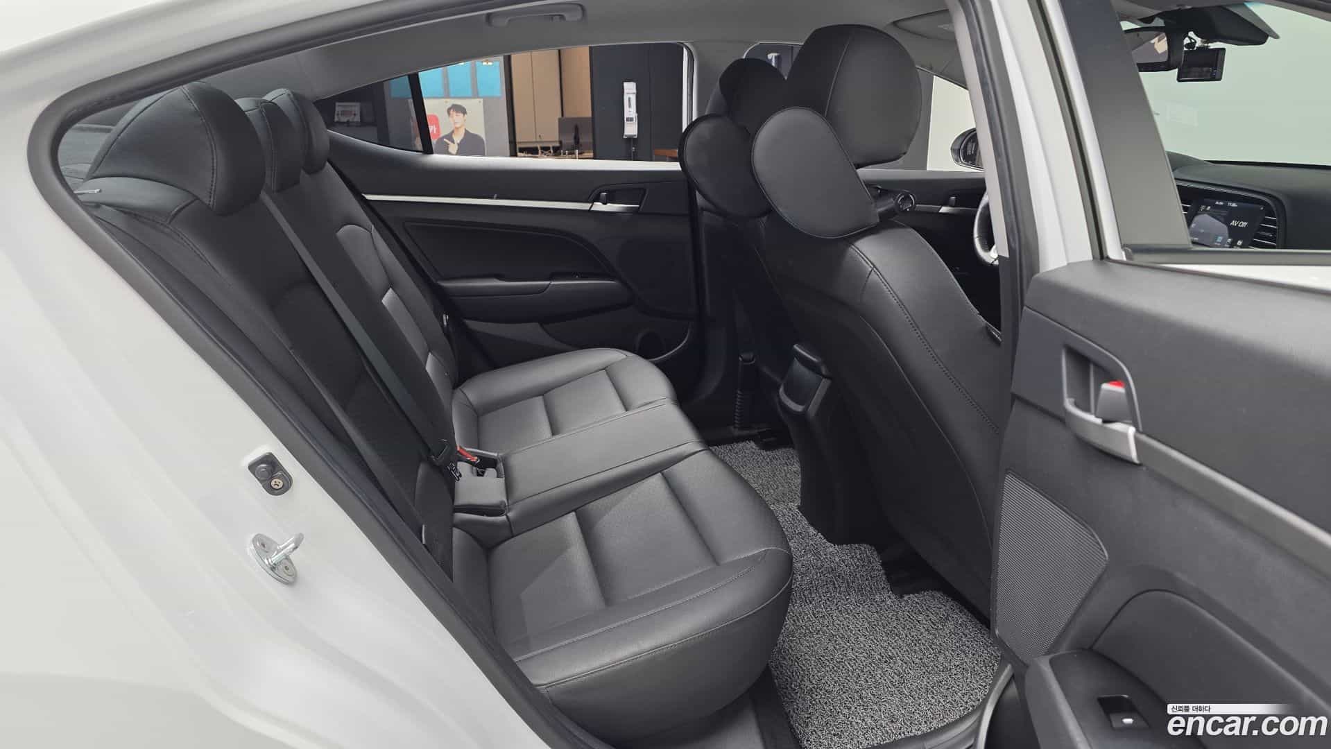 AVANTE Hyundai 2020.0-INNER-036