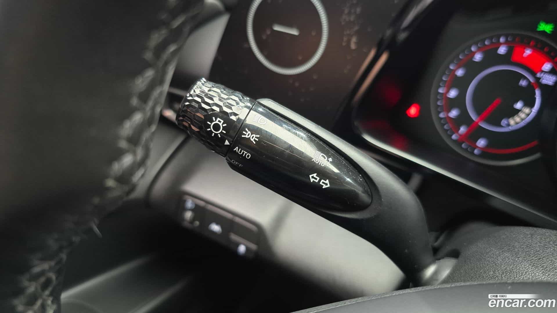AVANTE Hyundai 2021.4-OPTION-042