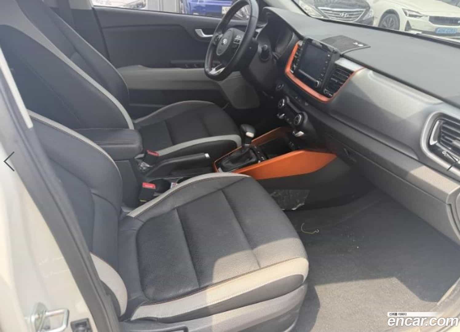 Stonic Kia 2020.2-OUTER-004