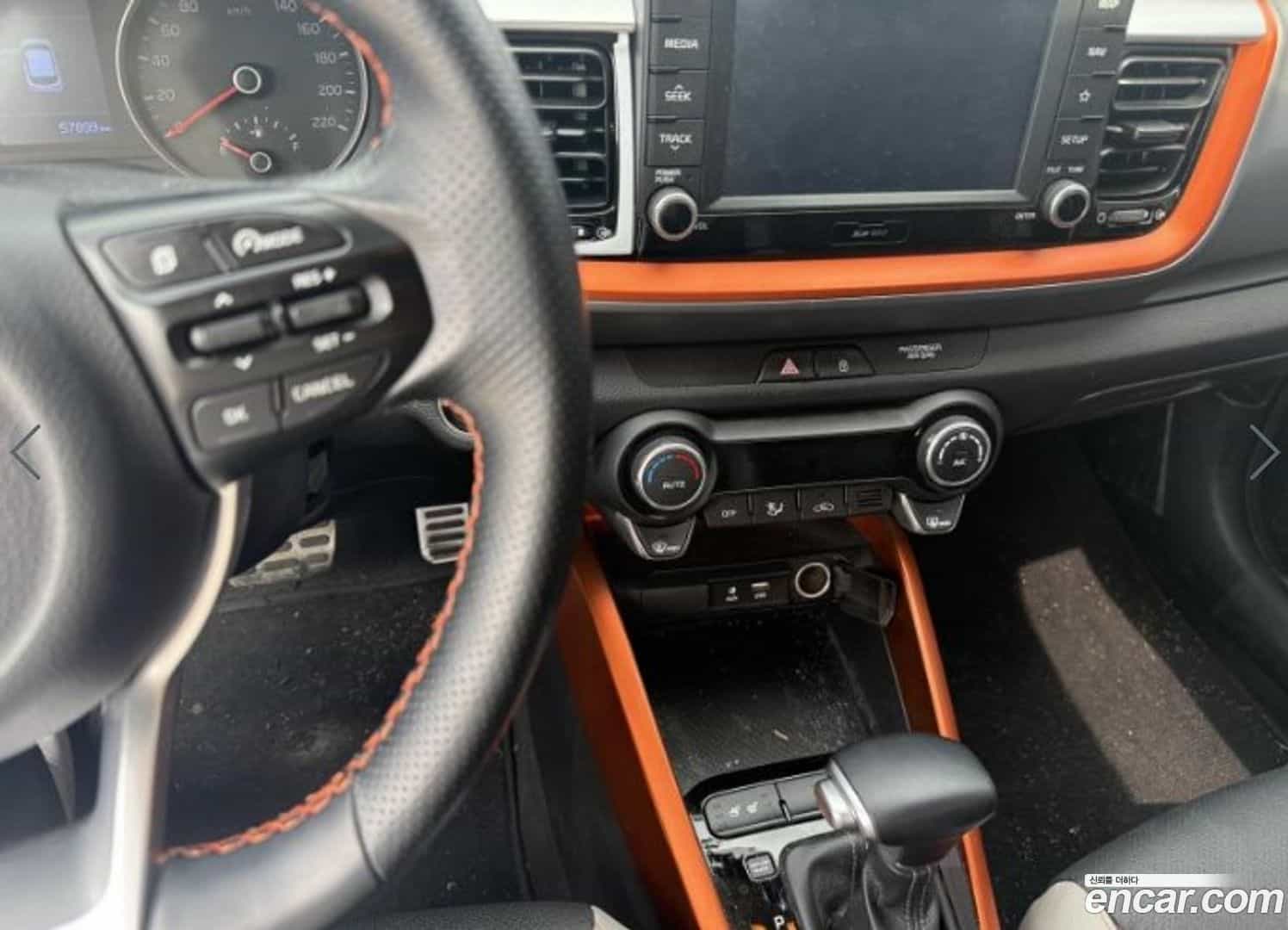 Stonic Kia 2020.2-OUTER-006