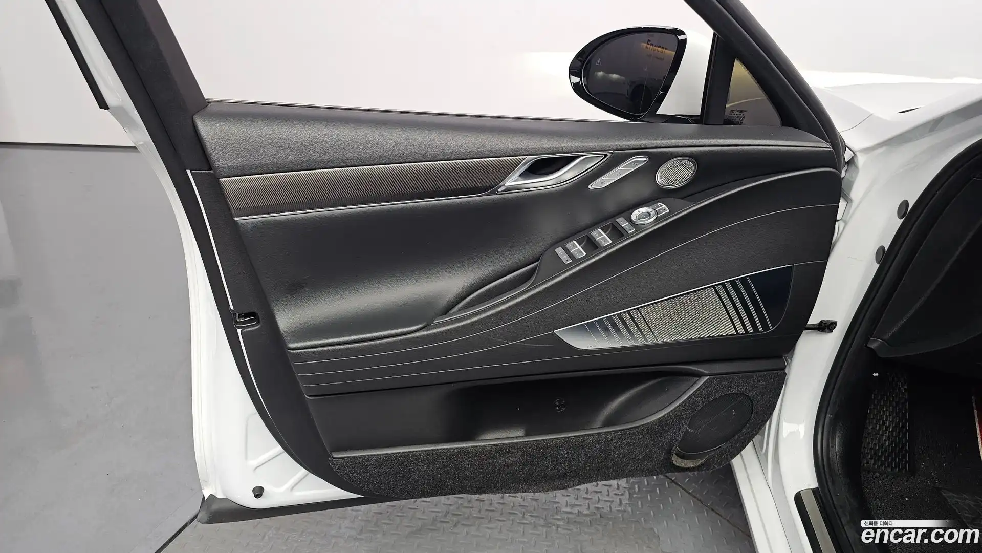 G80 Genesis 2021.10-INNER-034