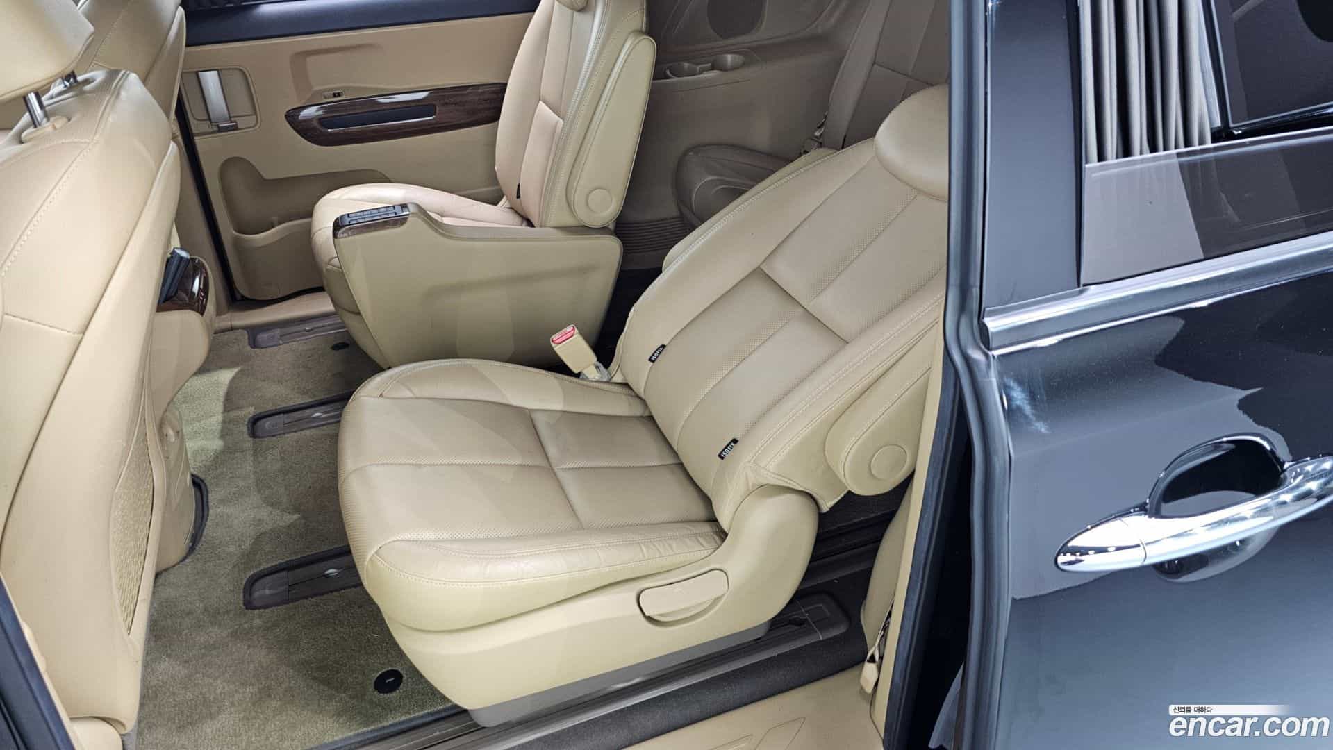 Canival Kia 2017.3-OPTION-024