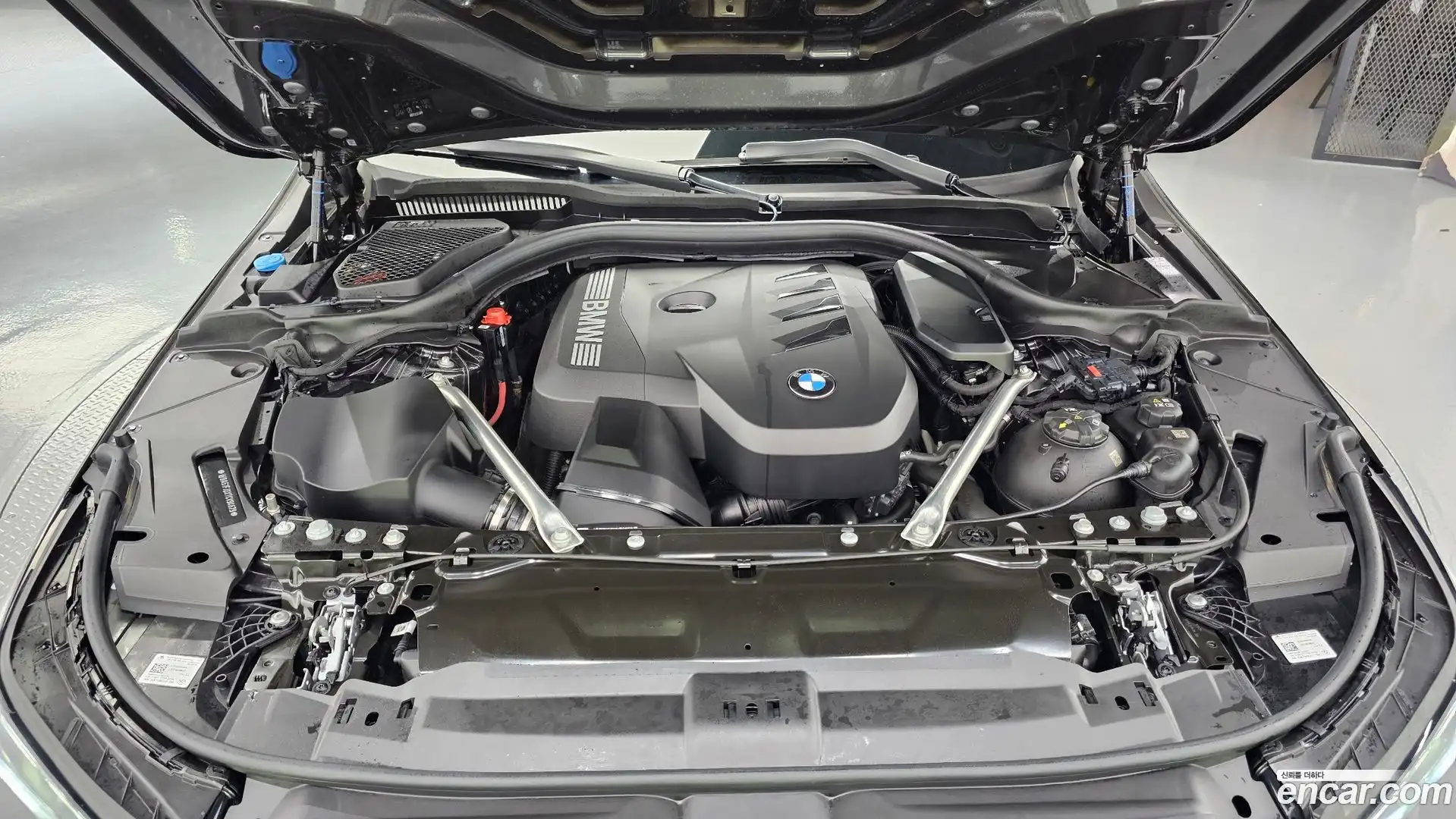 5-Series BMW 2025.10-OUTER-006