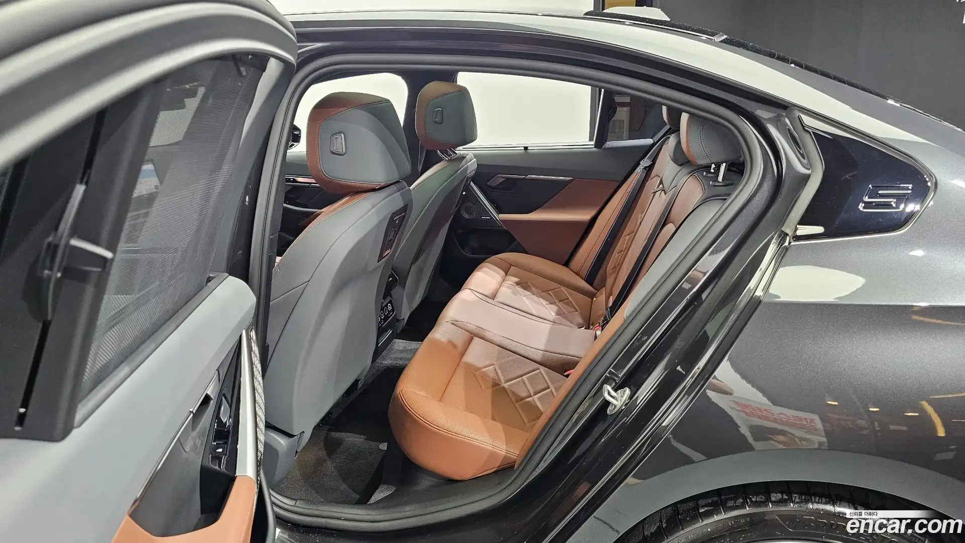 5-Series BMW 2025.10-OPTION-015