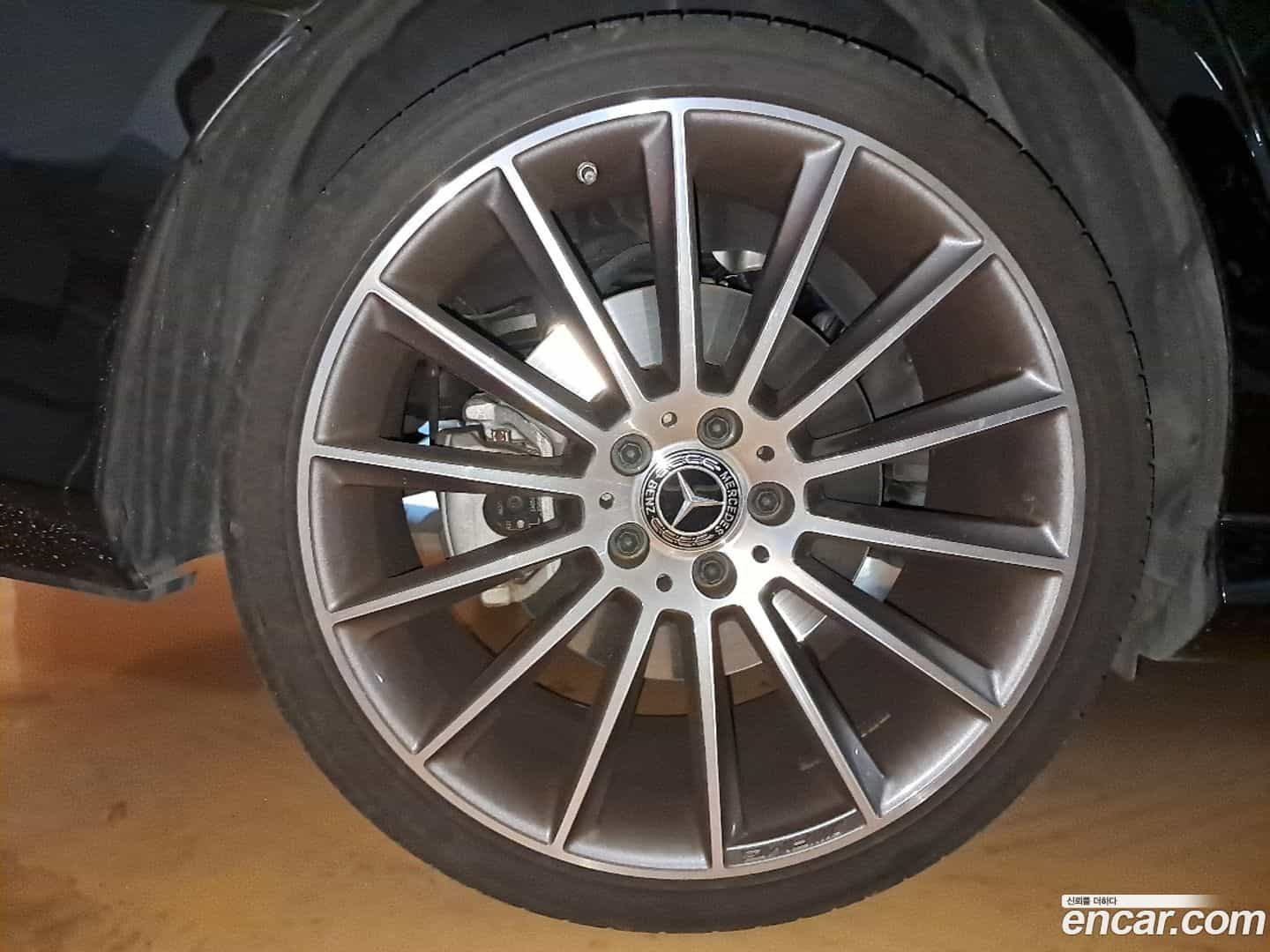 E-Class Mercedes-Benz 2021.11-OPTION-016