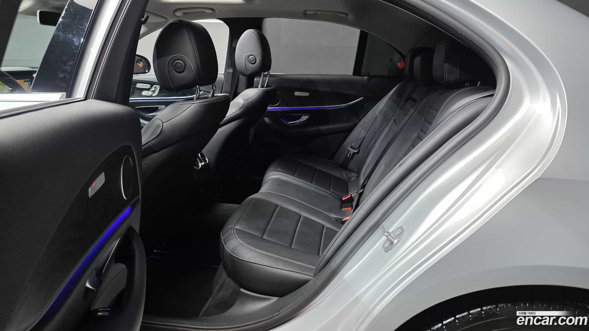 E-Class Mercedes-Benz 2016.9-OPTION-016