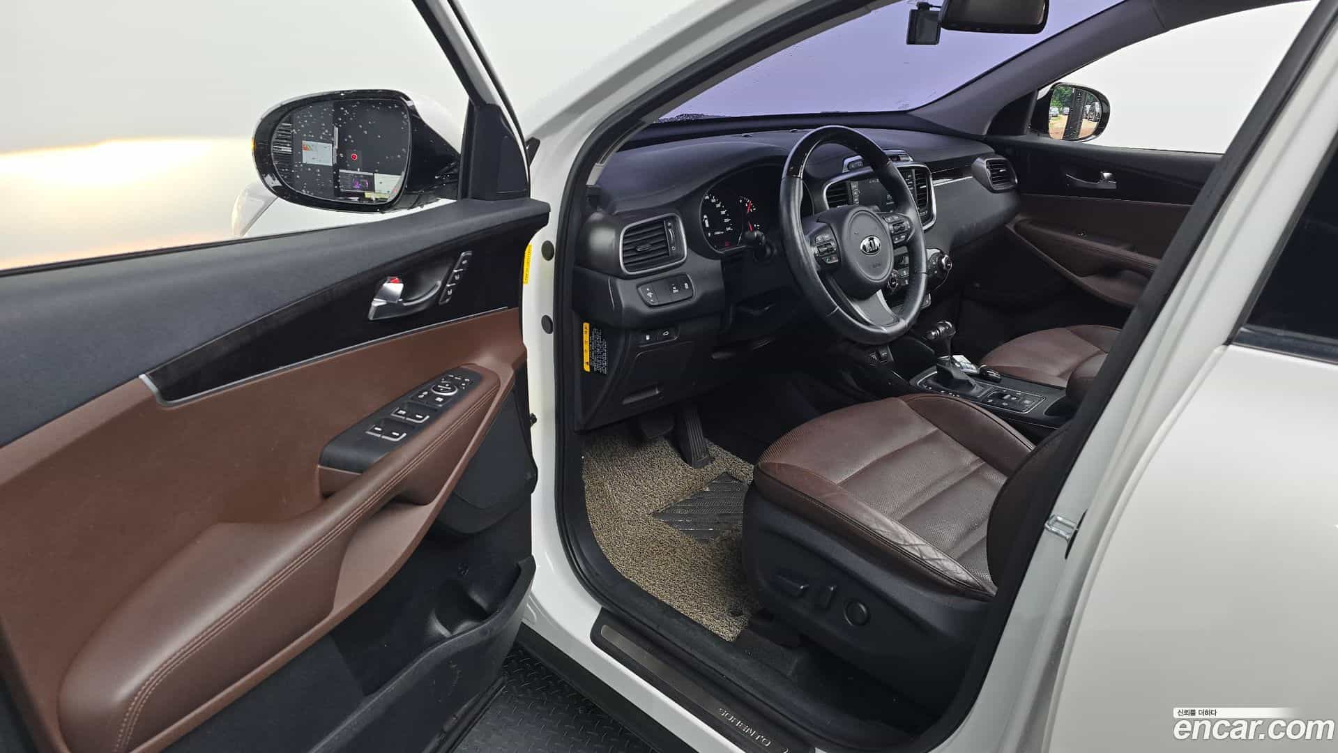 Sorento Kia 2015.6-INNER-010