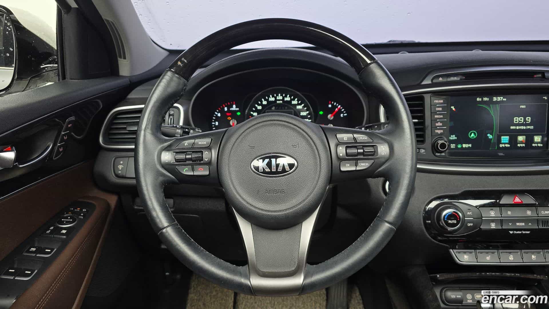 Sorento Kia 2015.6-OPTION-017