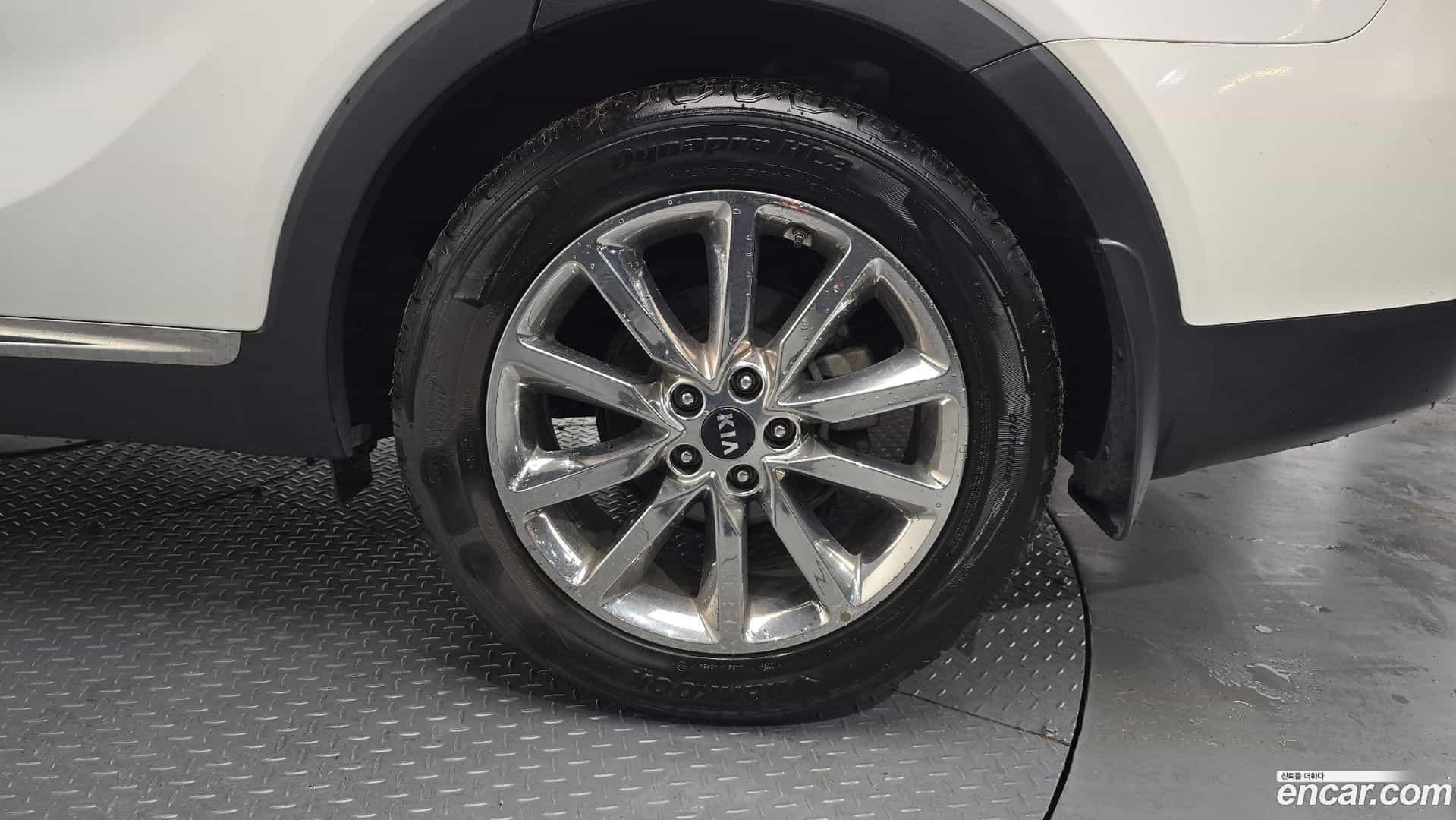 Sorento Kia 2015.6-OPTION-044