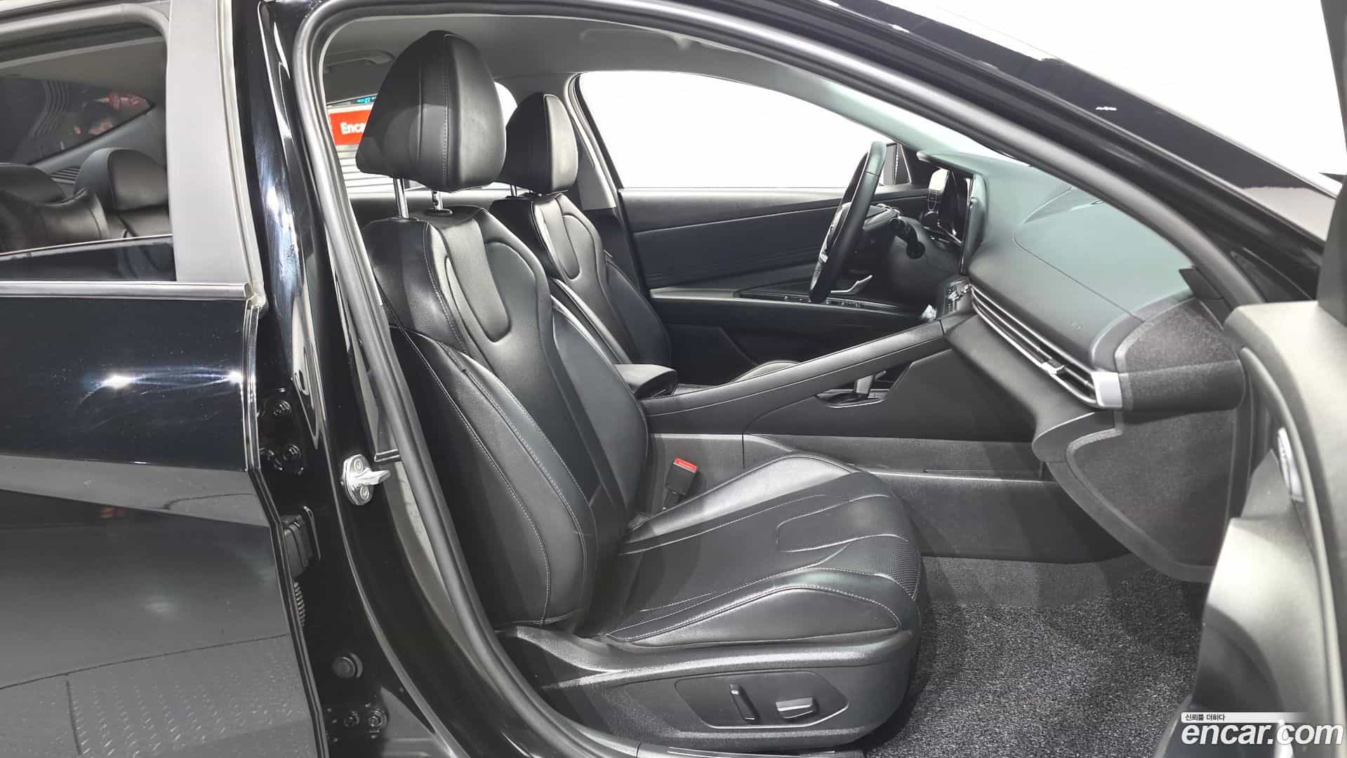 AVANTE Hyundai 2022.3-OPTION-015
