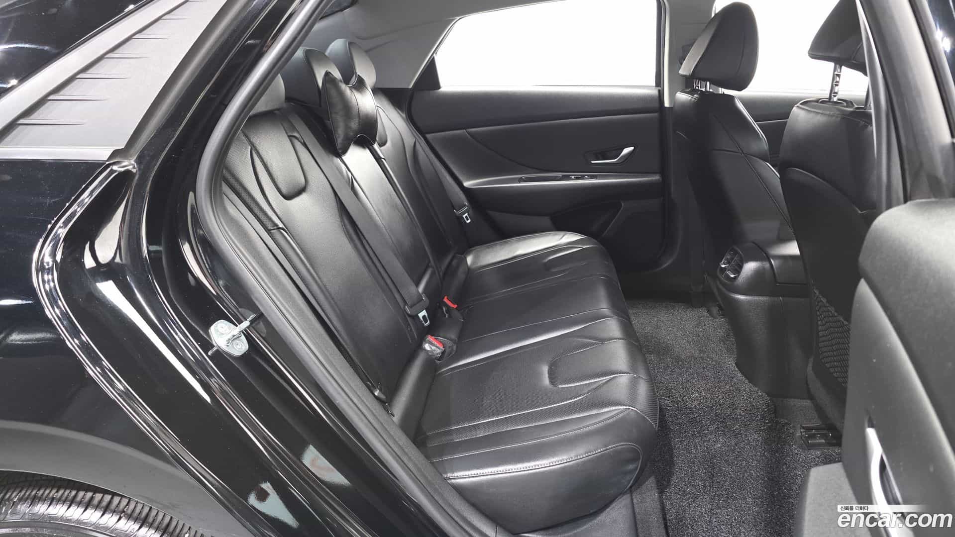 AVANTE Hyundai 2022.3-OPTION-016