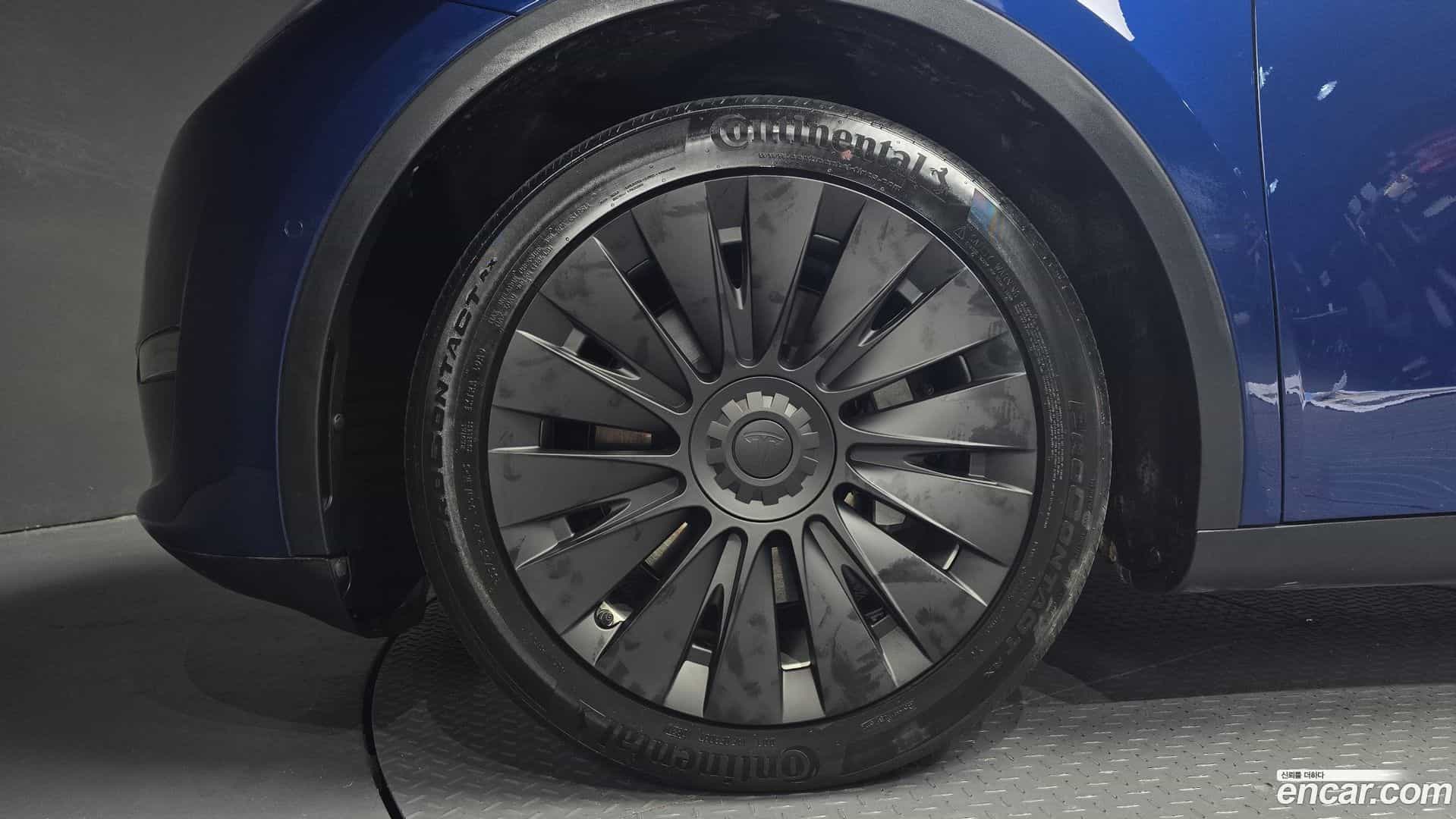 Model Y Tesla 2021.7-OUTER-005