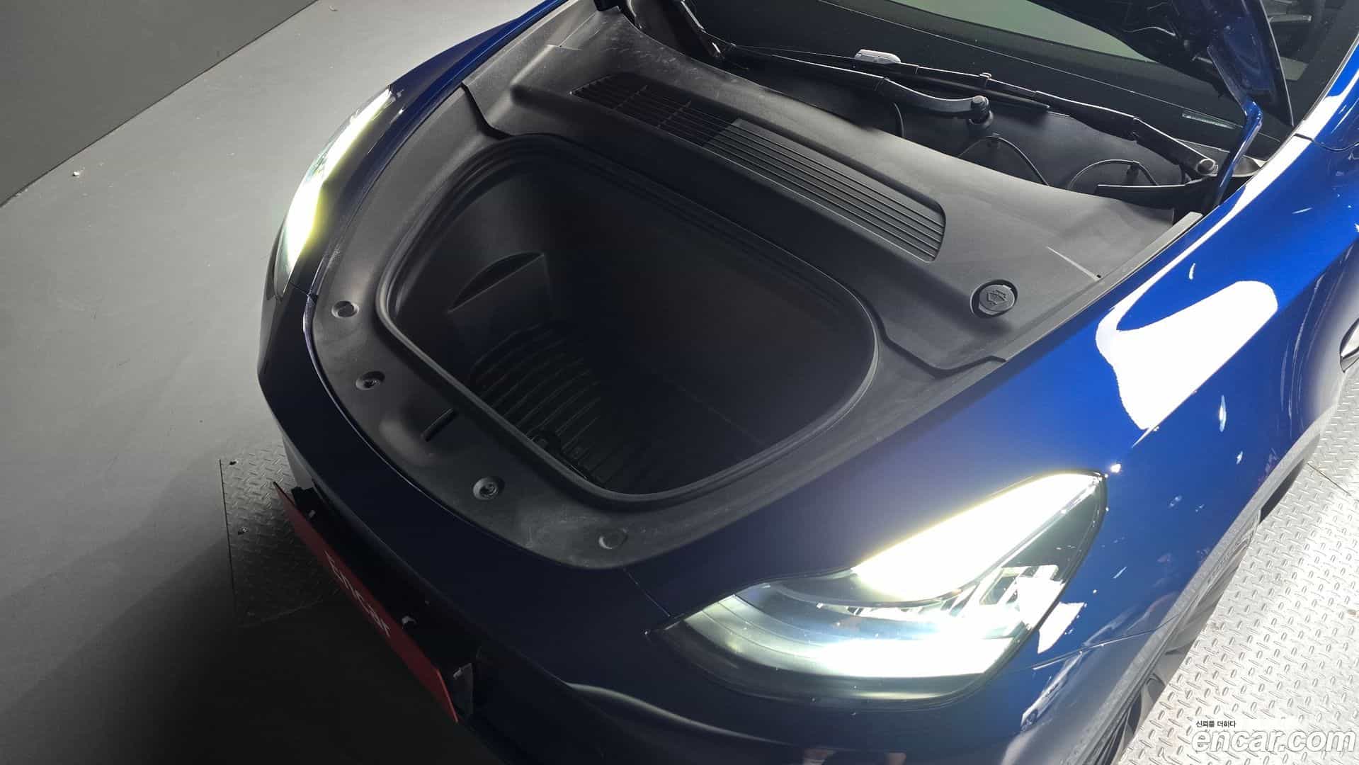 Model Y Tesla 2021.7-OUTER-006