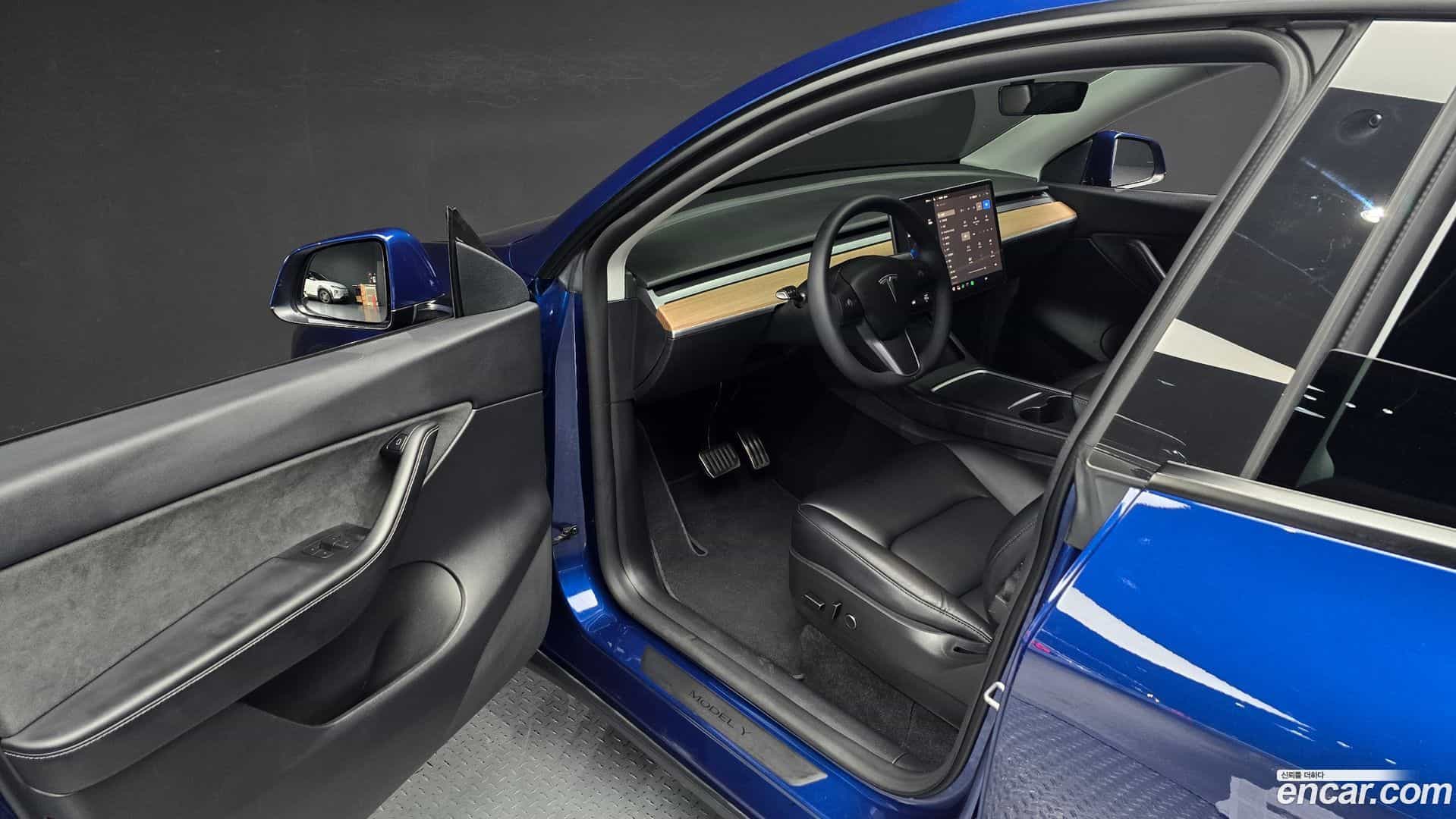 Model Y Tesla 2021.7-OPTION-015