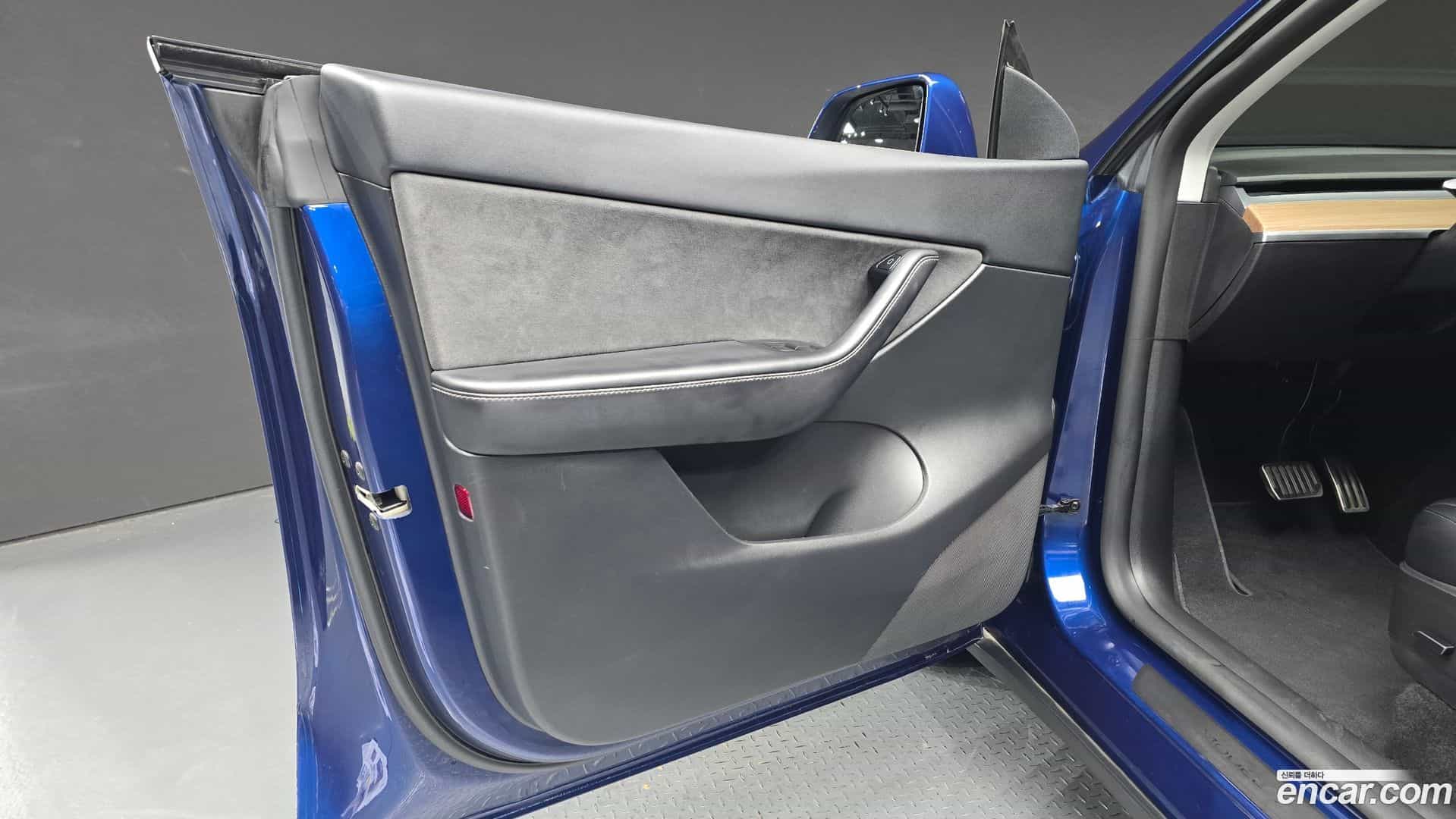 Model Y Tesla 2021.7-INNER-034