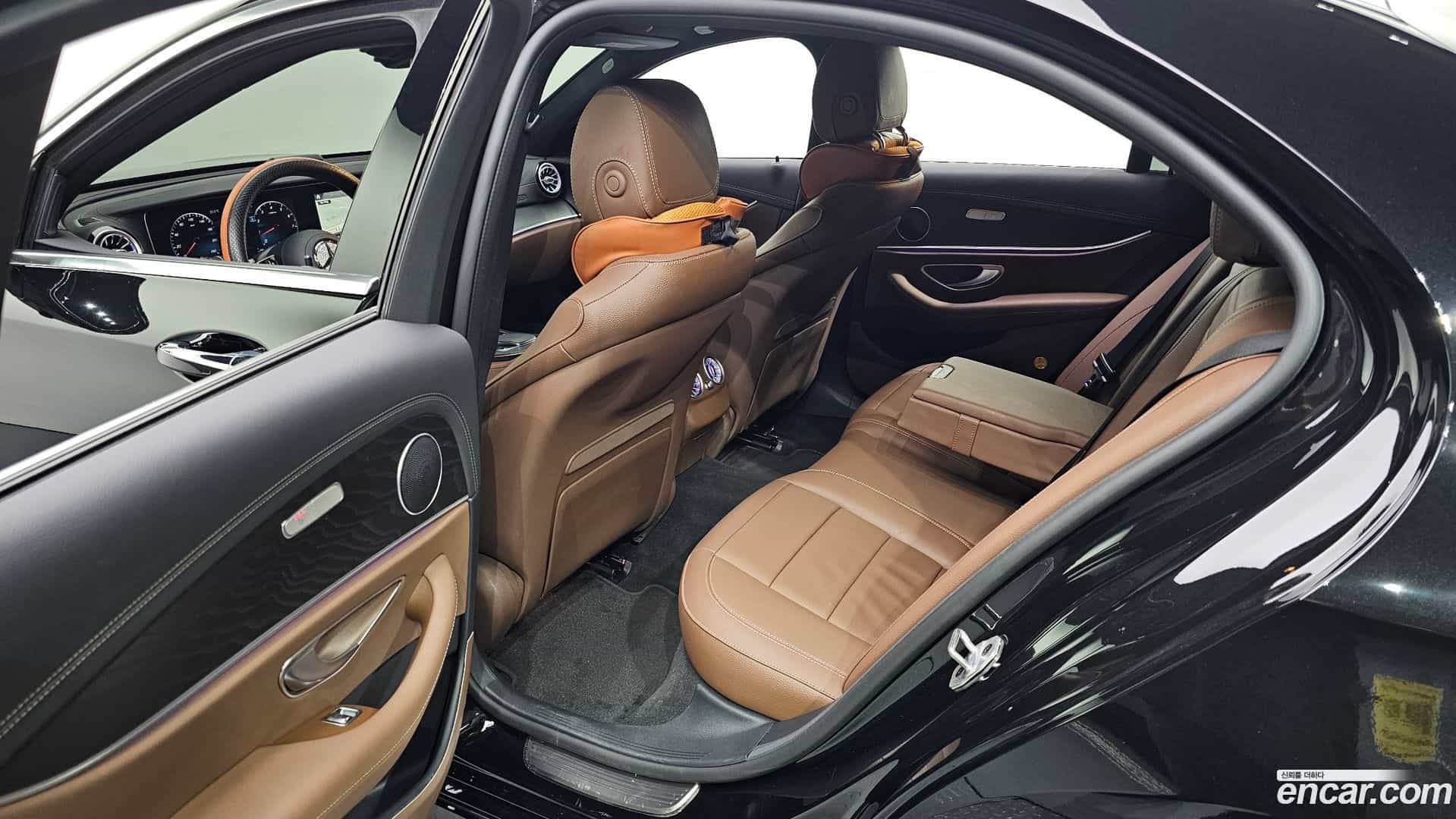 E-Class Mercedes-Benz 2023.10-OPTION-016
