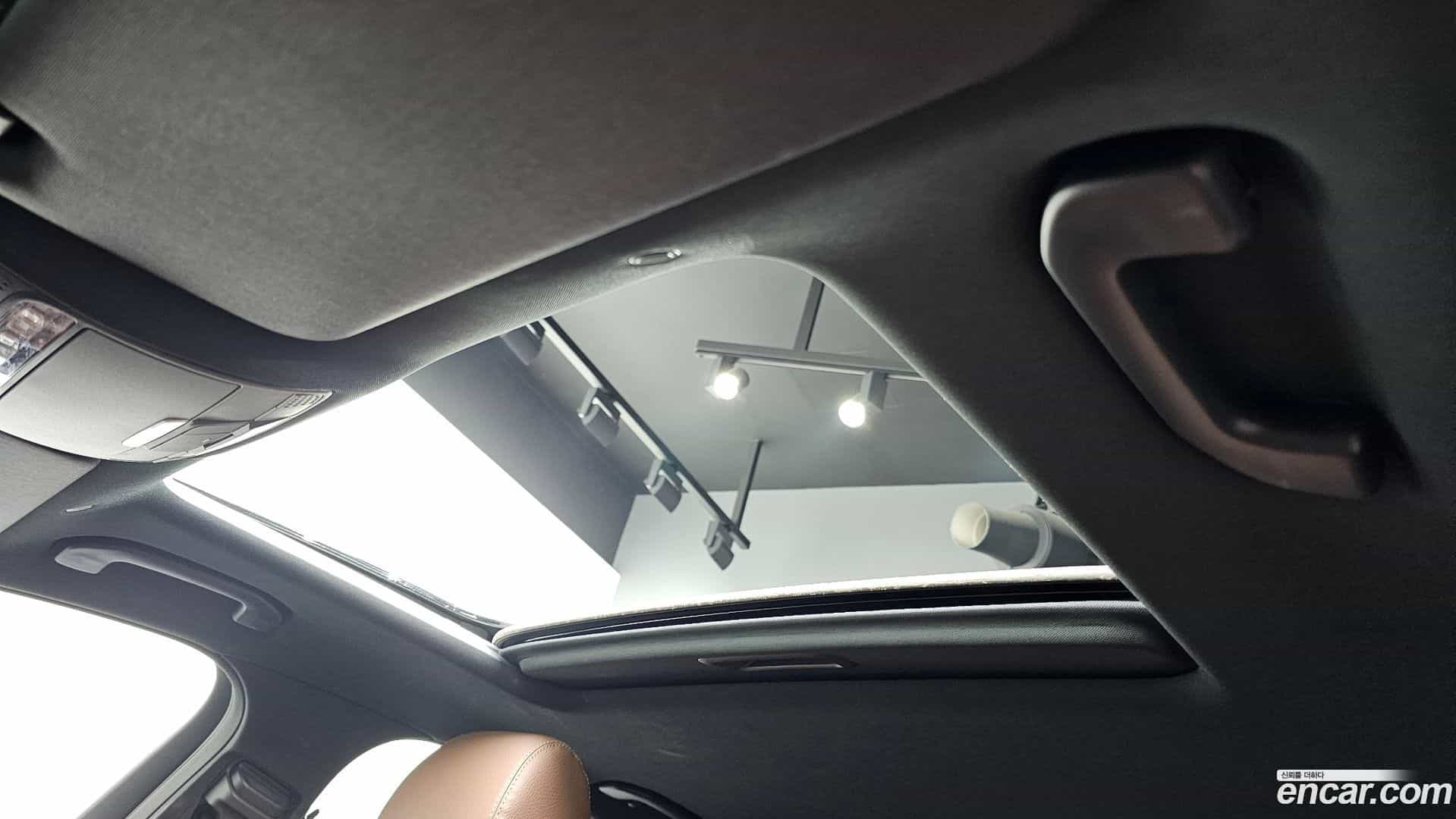 E-Class Mercedes-Benz 2023.10-OPTION-021