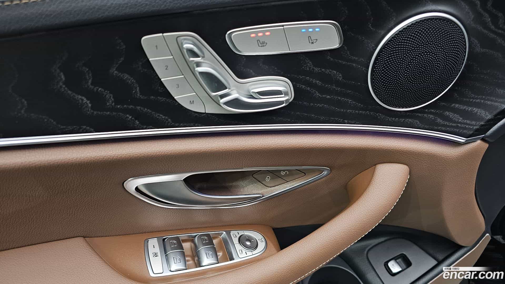 E-Class Mercedes-Benz 2023.10-OPTION-041