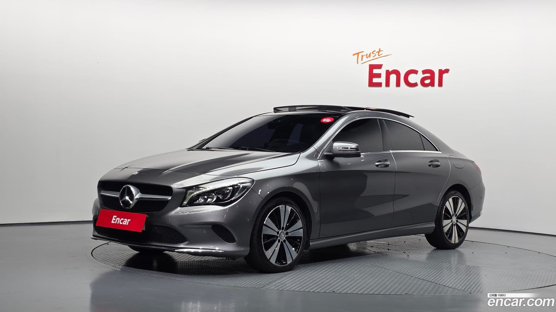 Main__Slider__Photo:CLA-Class Mercedes-Benz 2017.4-0
