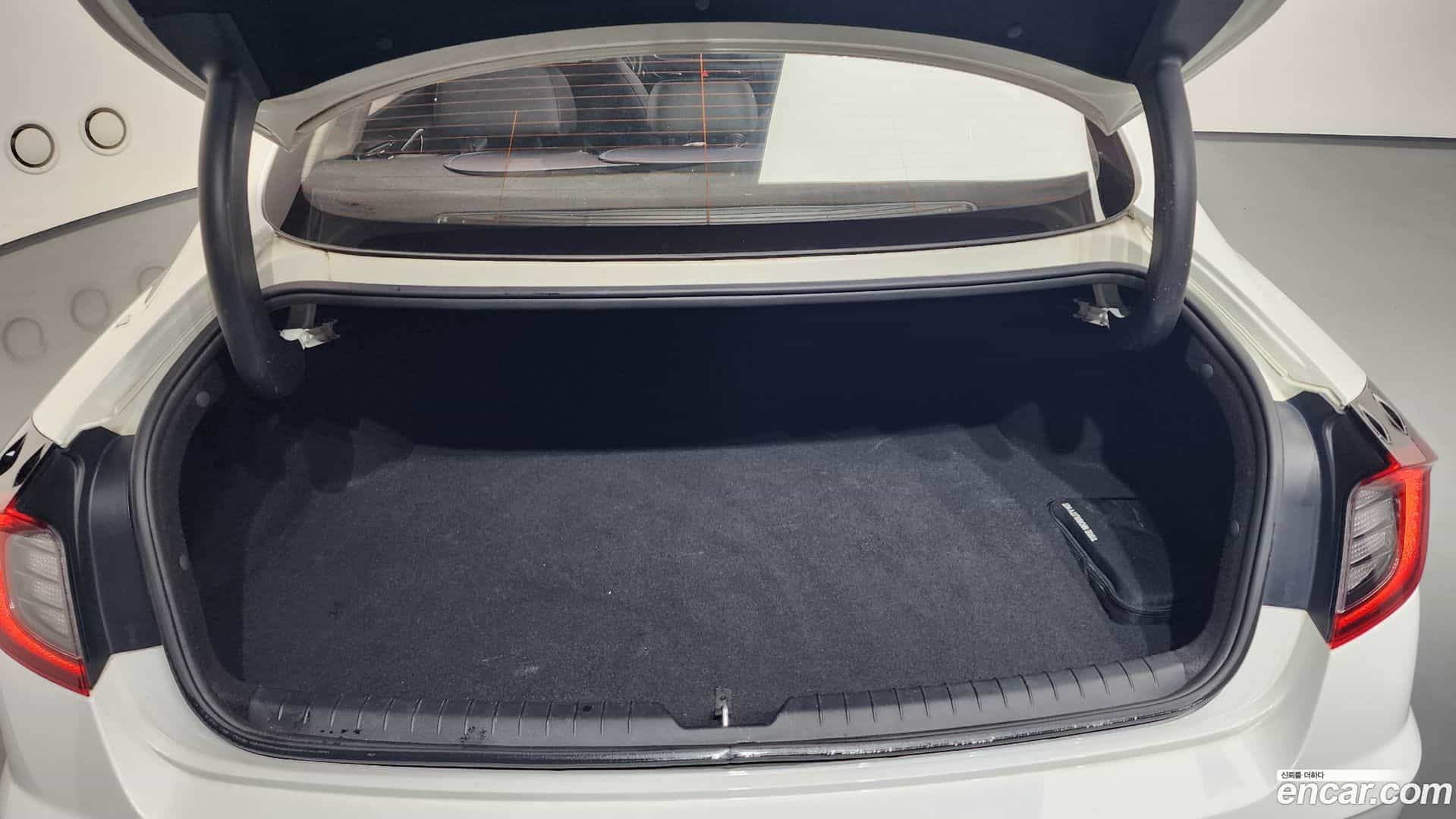 Sonata Hyundai 2019.5-OPTION-023