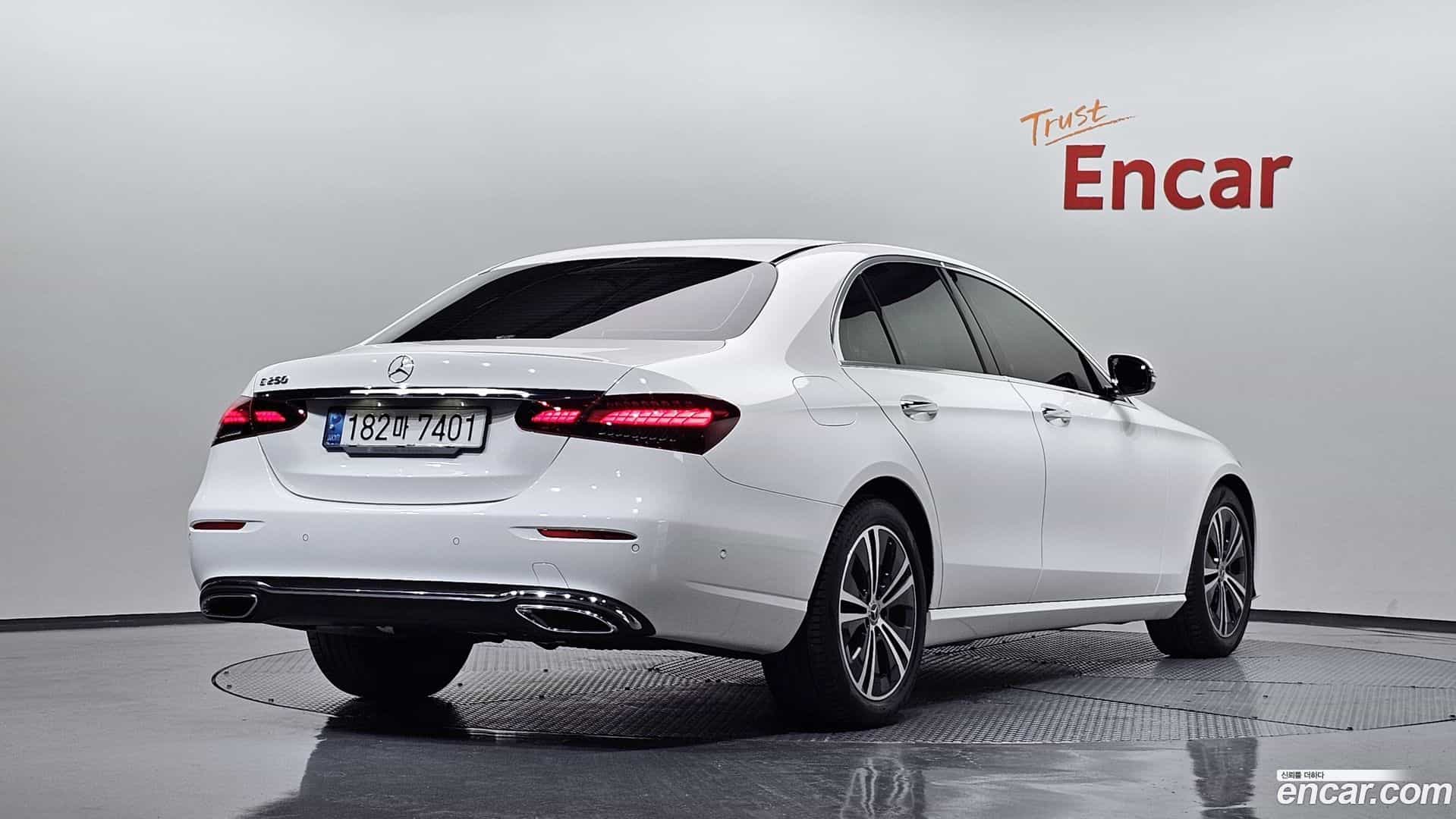 E-Class Mercedes-Benz 2020.11-OUTER-002