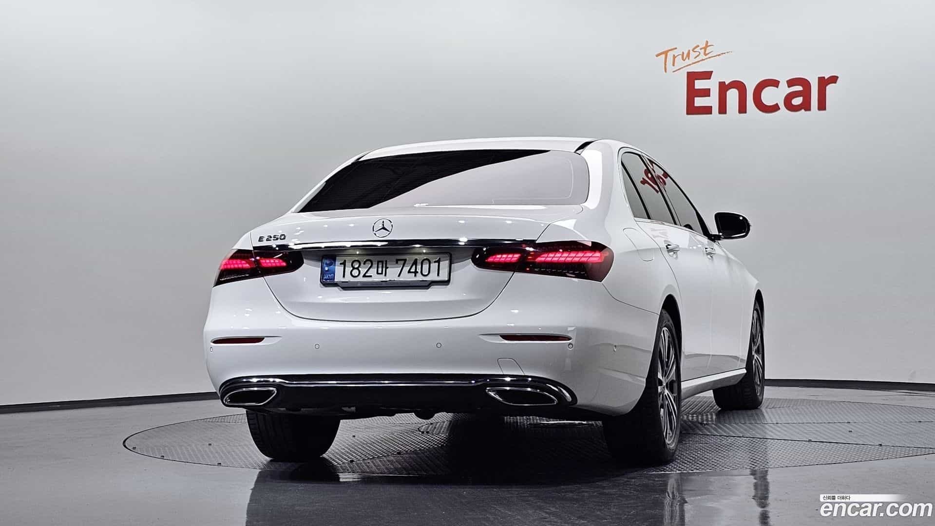 E-Class Mercedes-Benz 2020.11-OUTER-004