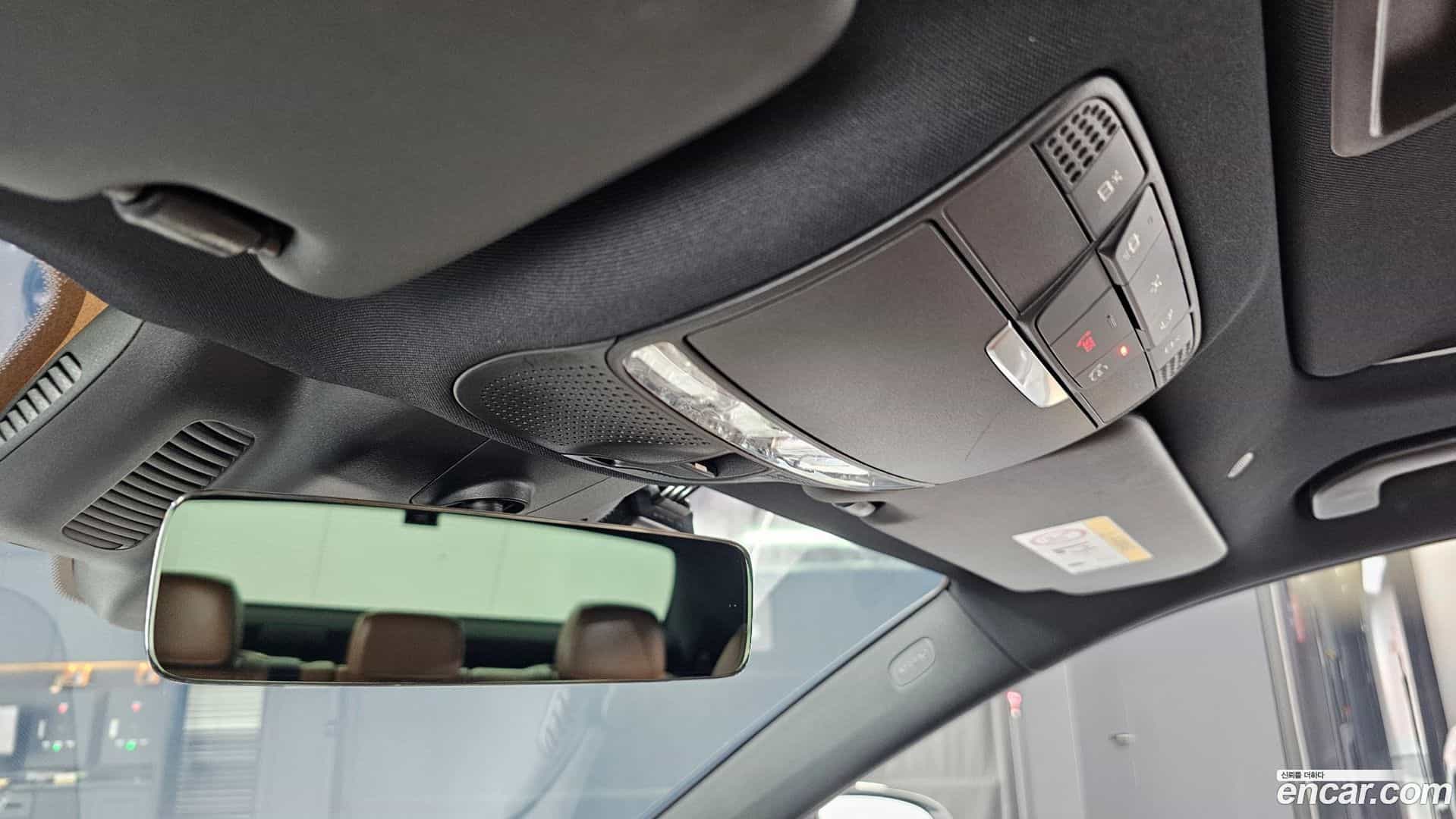 E-Class Mercedes-Benz 2020.11-OPTION-042