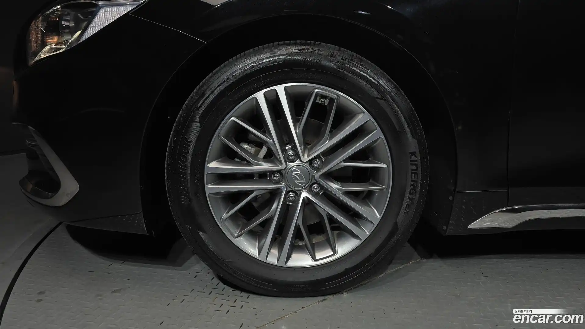 Grandeur Hyundai 2018.7-OUTER-005