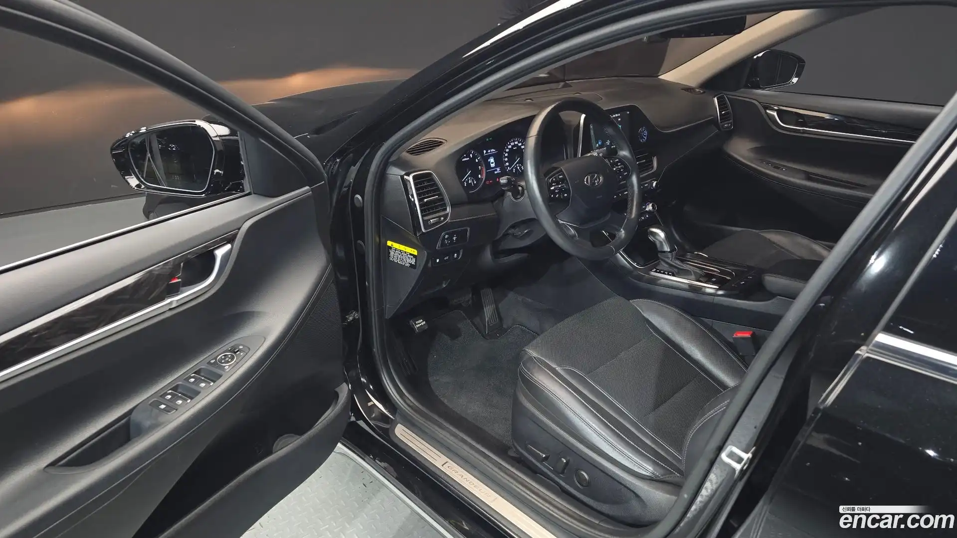 Grandeur Hyundai 2018.7-INNER-010