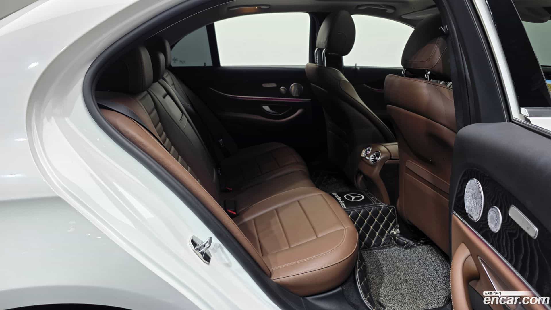 E-Class Mercedes-Benz 2018.5-OPTION-016