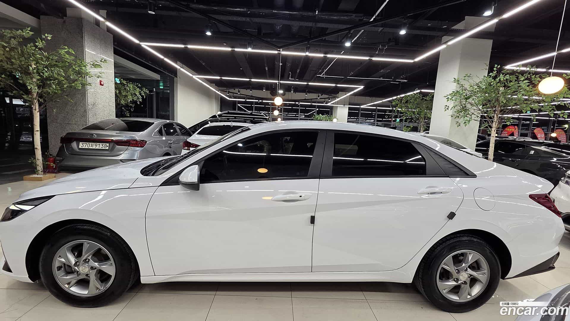 AVANTE Hyundai 2020.5-INNER-008