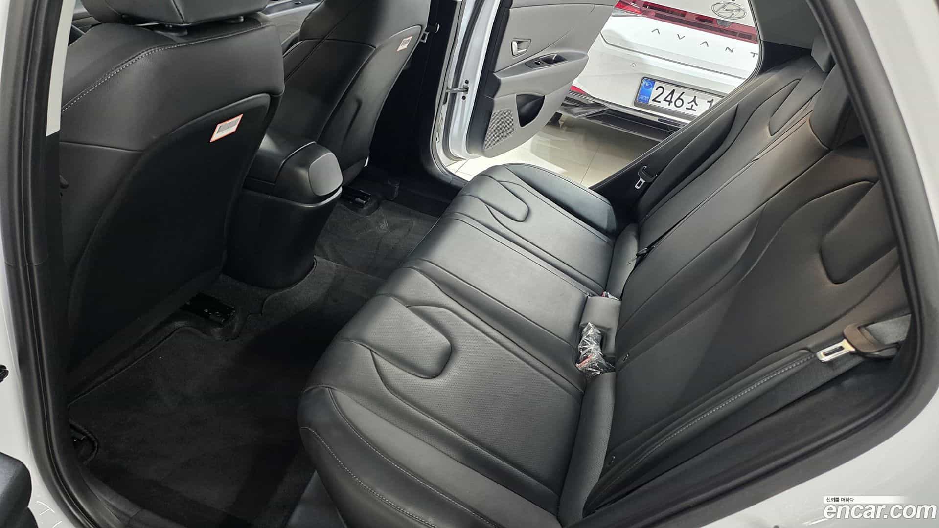 AVANTE Hyundai 2020.5-OPTION-021