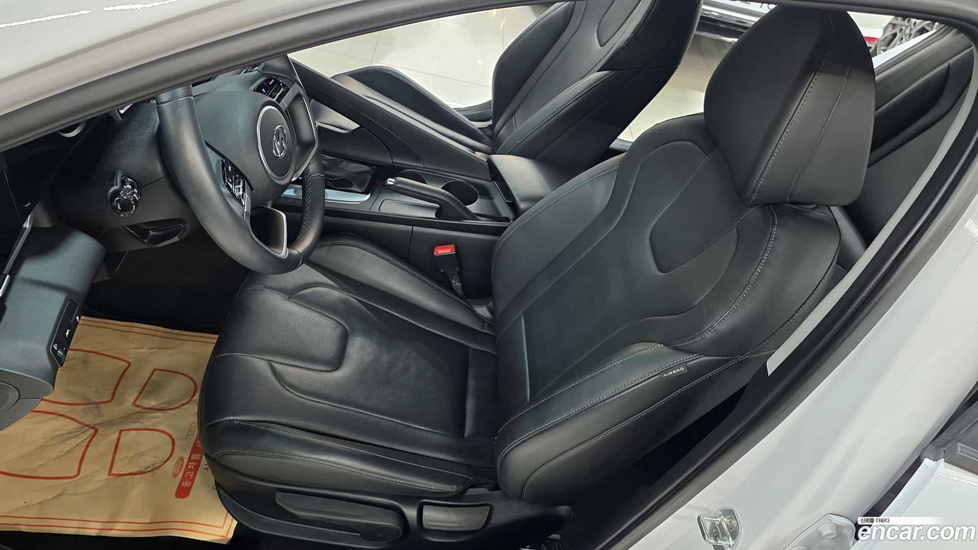 AVANTE Hyundai 2020.5-OPTION-022