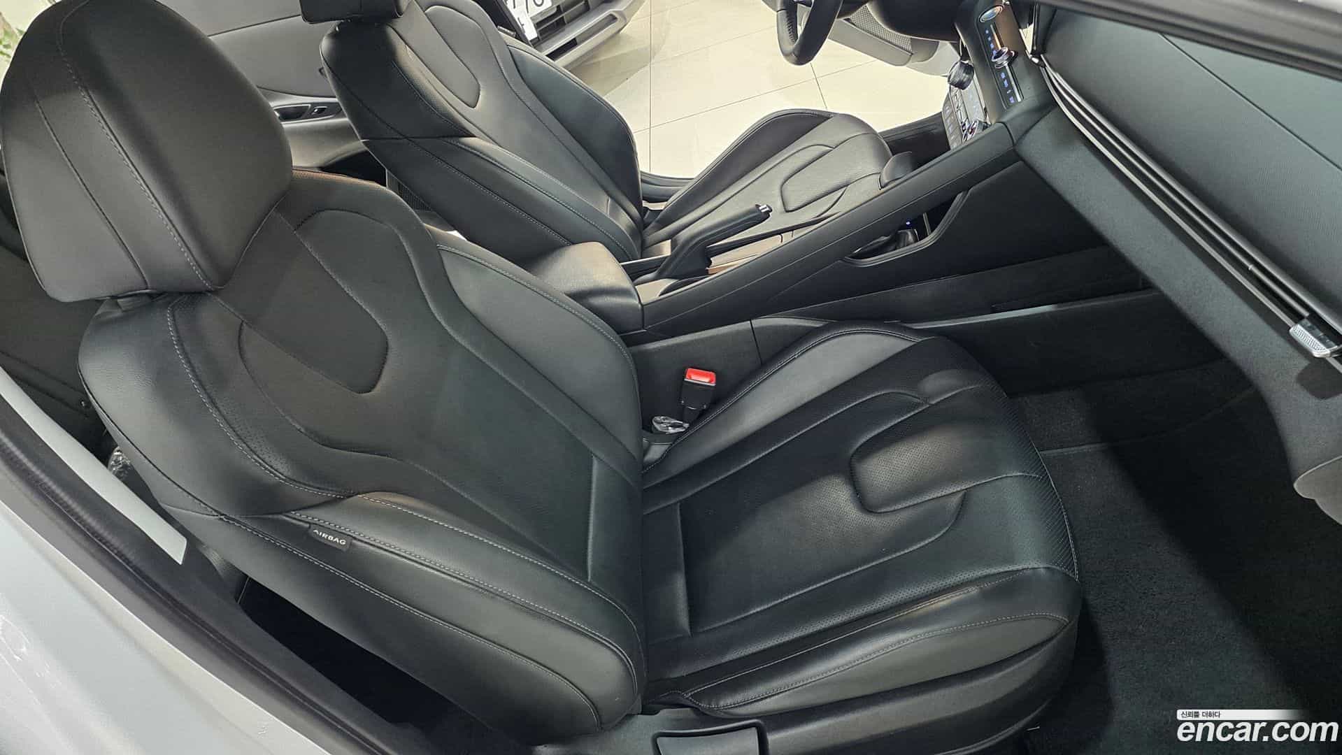 AVANTE Hyundai 2020.5-OPTION-023